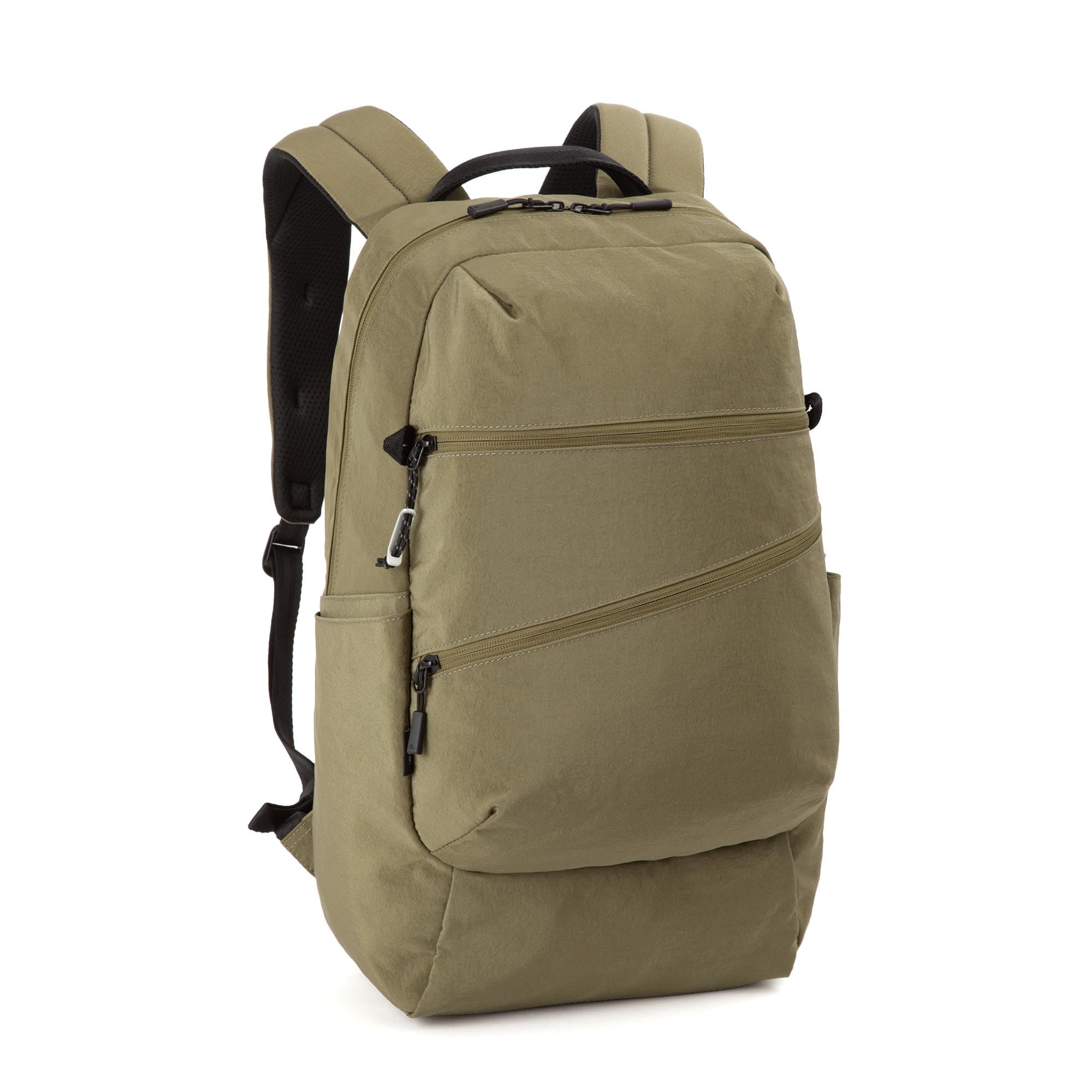 Amazon | [エースジーン] リュックサック B4 13.3インチPC