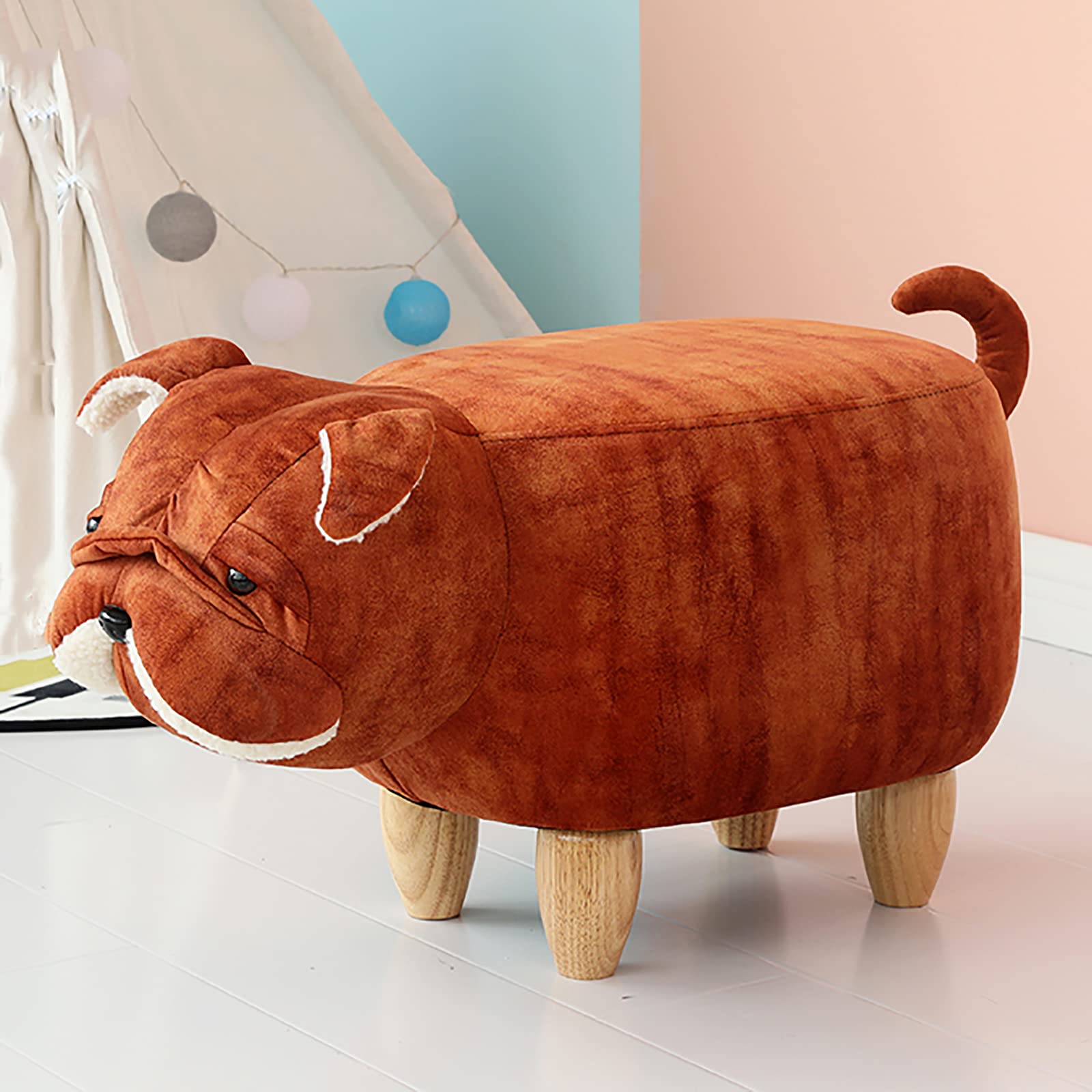 Meuble Shar Pei pour rompre la monotonie d'une entrée sombre avec du bois massif
