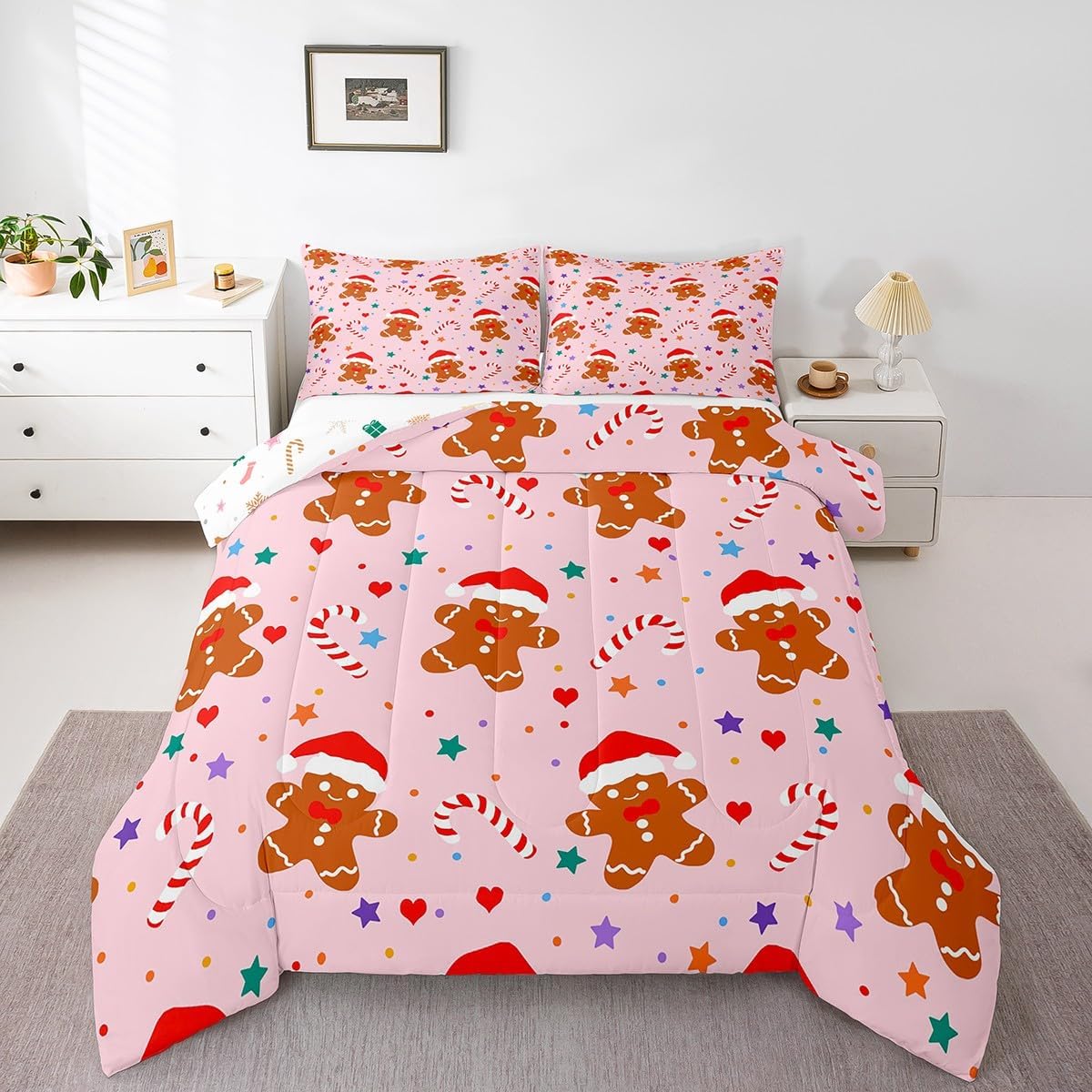 Feelyou Christmas Pink Comforter Cartoon Christmas Gingerbread Man Bedding Set Xmas Theme Comforter Set for Kids Boys Girls Stars Candy Quilt Set Decor Twin Size