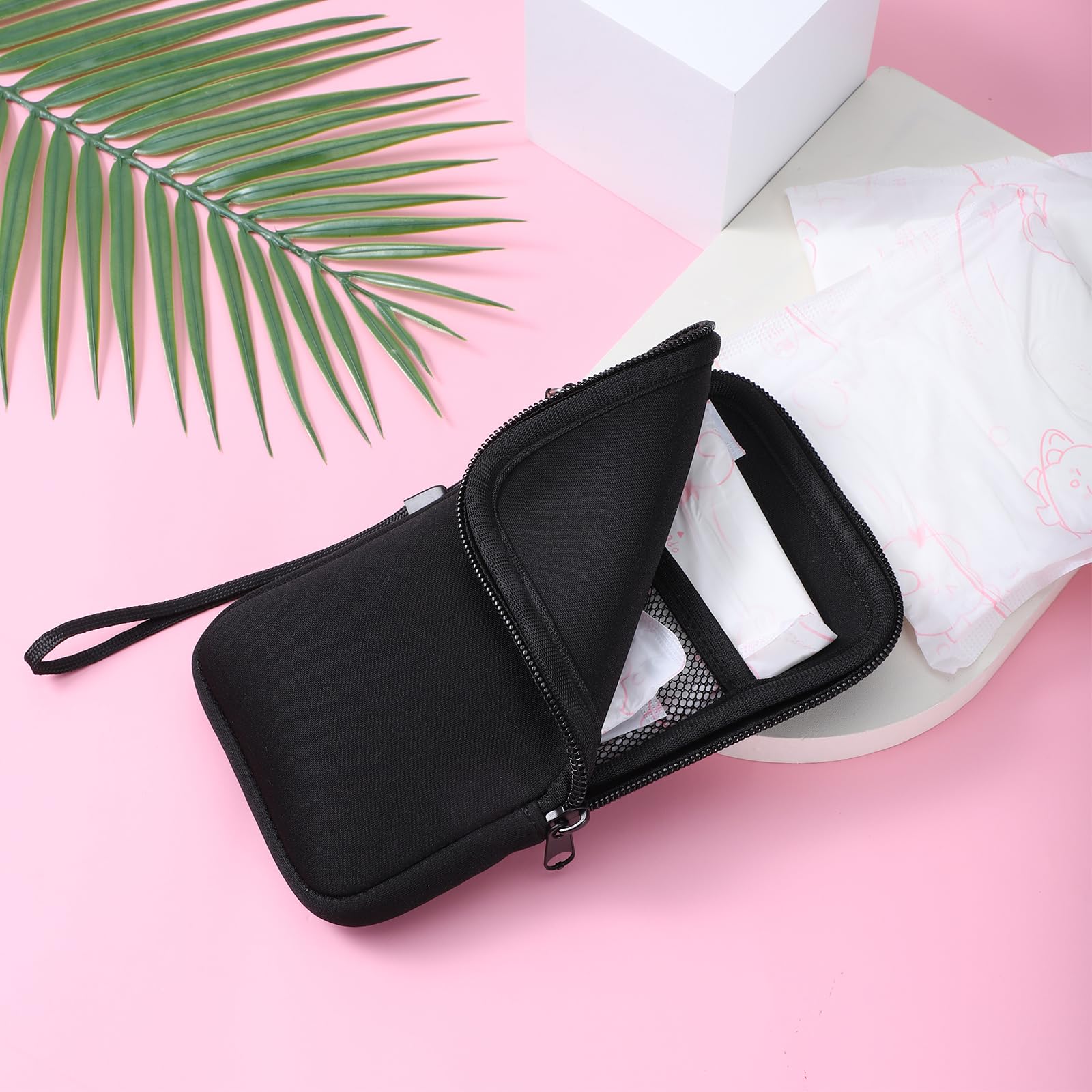 Thinp Tampon Holder for Purse, Small Period Travel Pouch Tampon Storage Bag with Zipper Portable Period Bag for Women, Ladies Small Tampons Organizer Pouch for Feminine Products (Black)