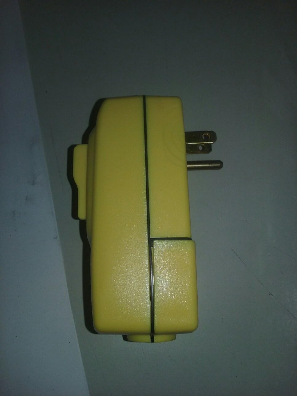 Ericson Ground Fault Circuit Interrupter Gfci 90 Degree Plug Style