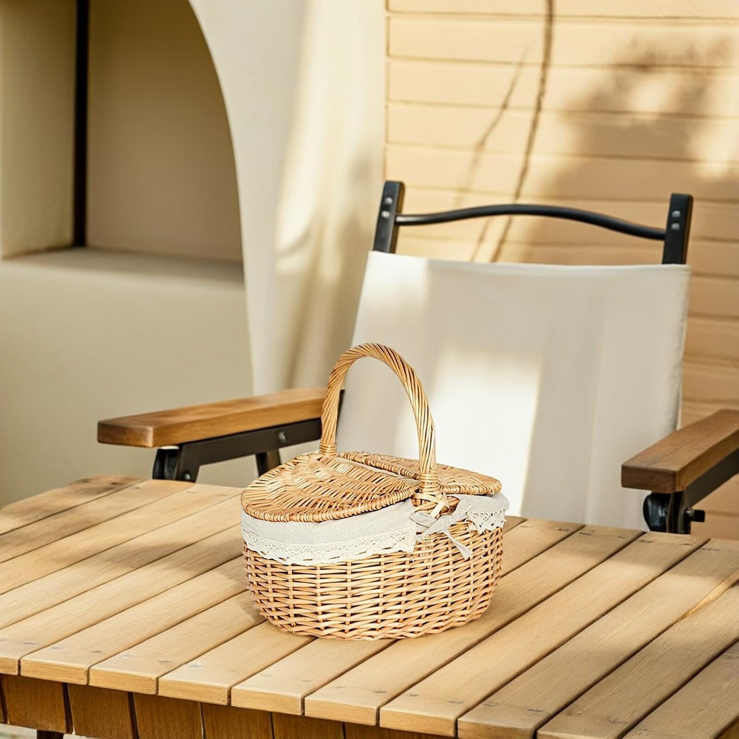 Large Handmade Wicker Picnic Basket with Lid, Medium 35x24x17cm Storage Basket for Outdoor Shopping, Vegetable Picking, and Party Bread