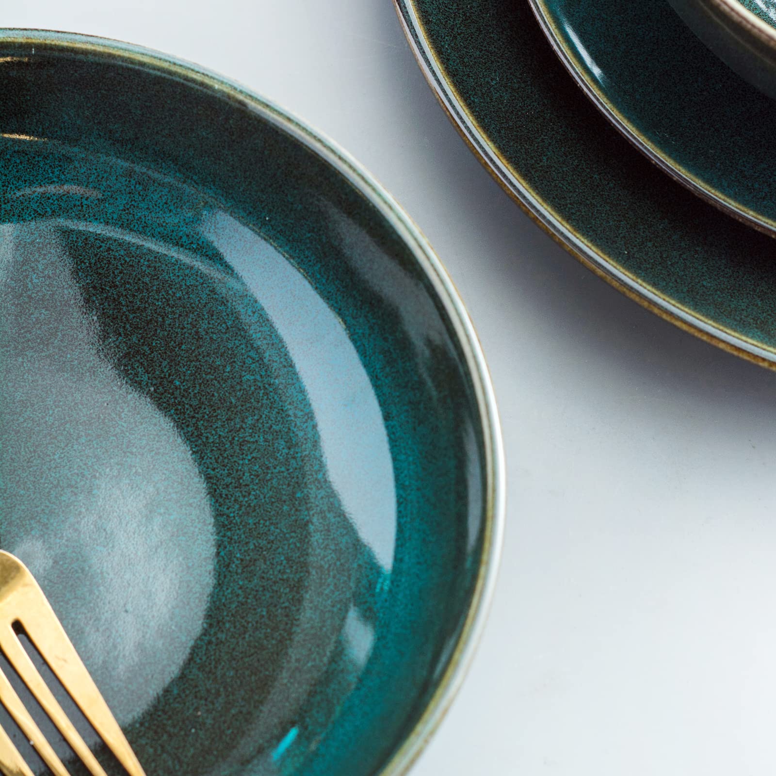 UNICASA Speiseteller Porzellan 4 Personen, 26 cm Große Salatteller Vintage Grün, Set 4-tlg Geschirrservice Tafelservice, Spülmaschinenfestes Keramik Teller