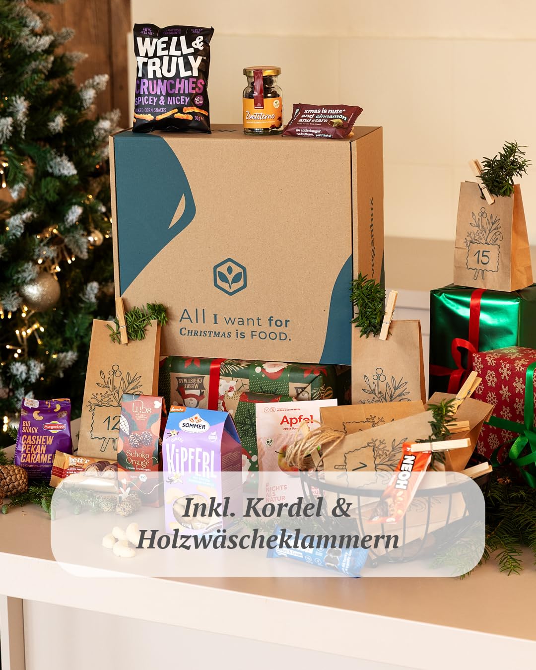 VEGAN BOX® Snack Adventskalender 2026 mit 24 veganen Leckereien
