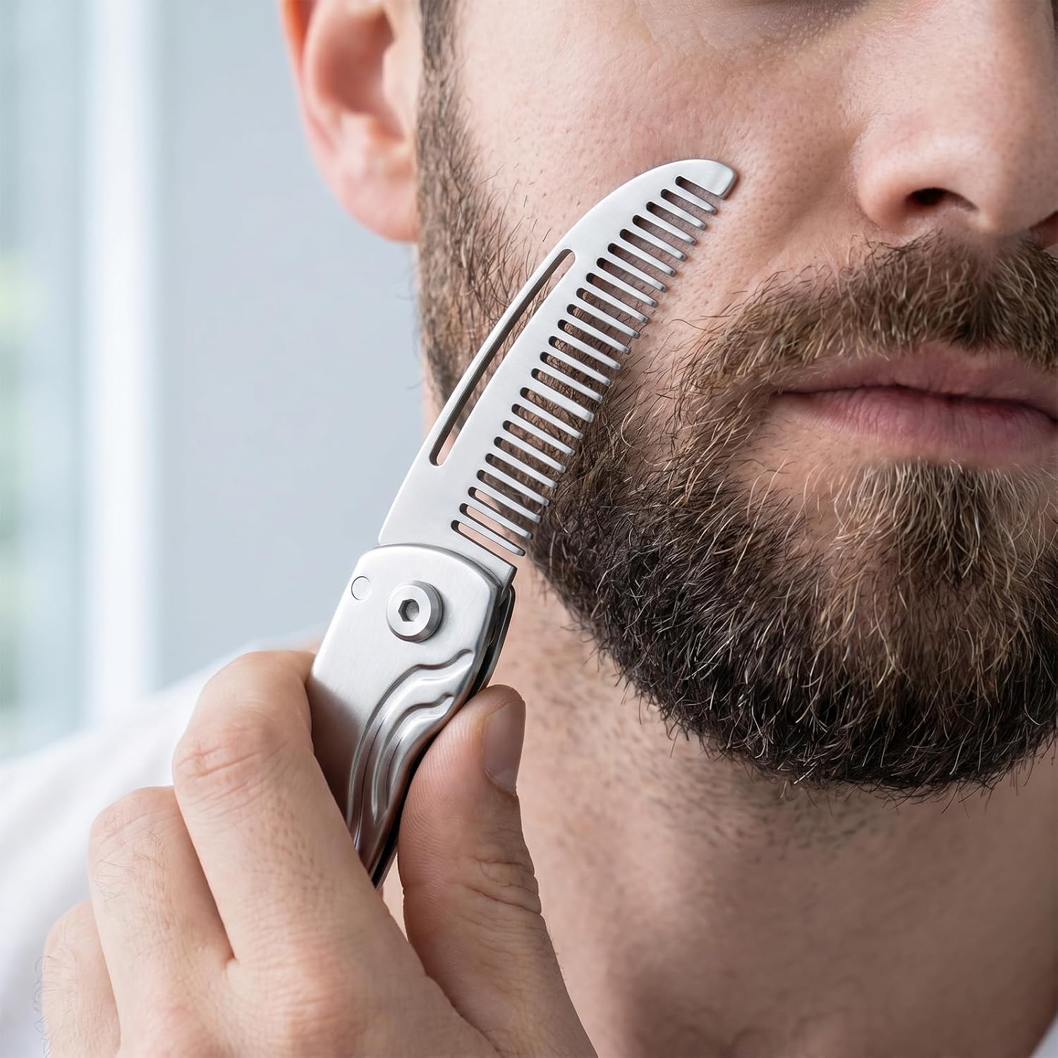 Small Folding Mustache Comb, Anti-Static Stainless Steel Comb for Men