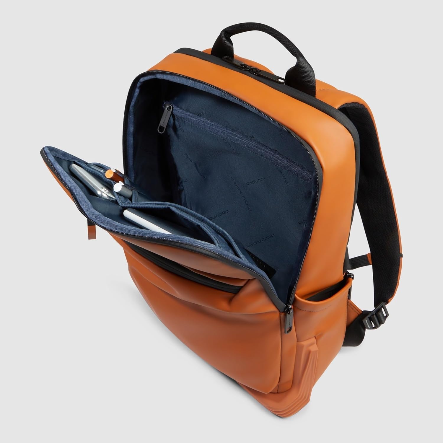 Piquadro Water resistant computer 15,6" backpack Men fabric brick