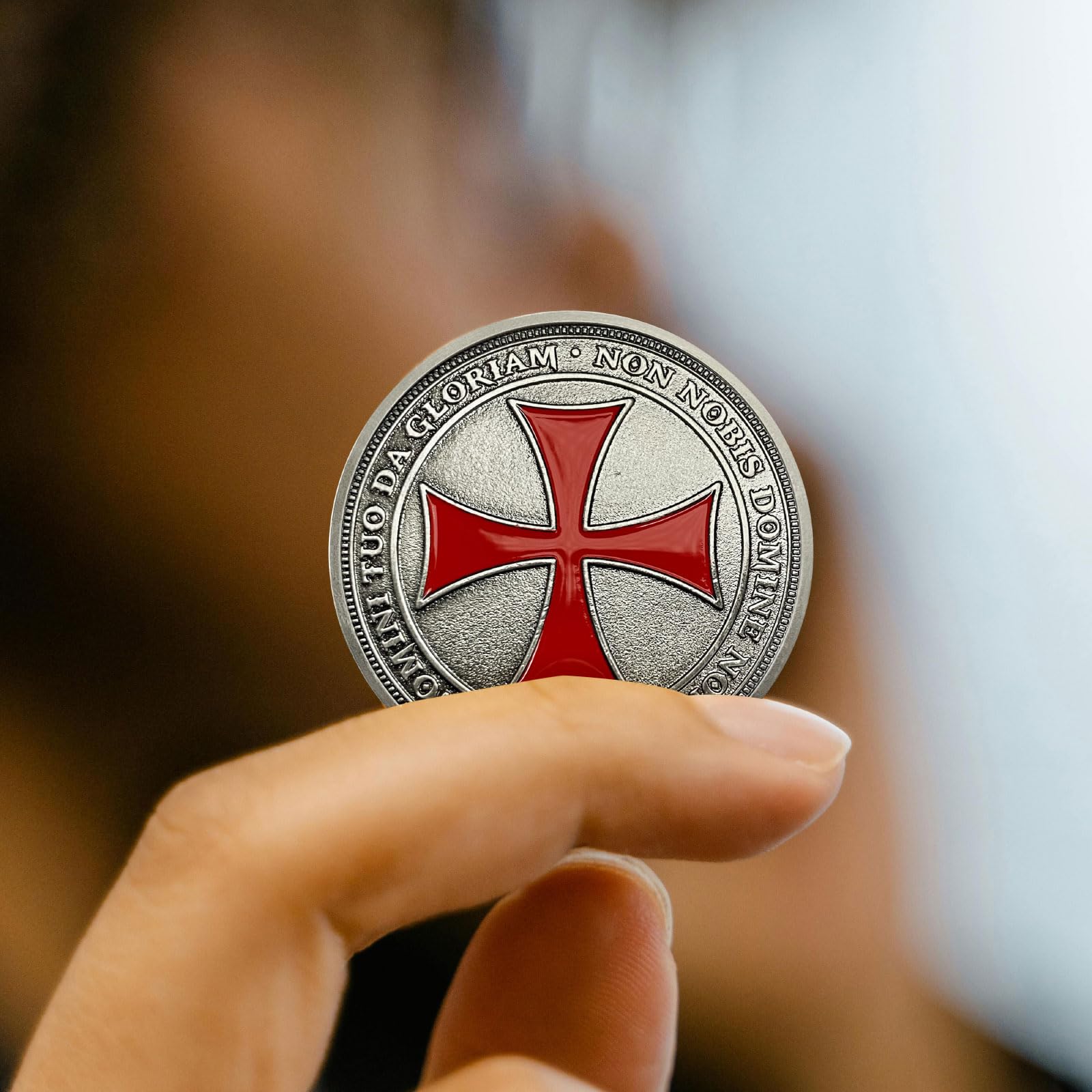 AtSKnSK Pièce de défi des Templiers Chevalier cheval Pièce religieuse Croix-Rouge Guerrier Jeton Médaillon chrétien du Christ Croix-Rouge Cadeaux commémoratifs pour hommes et femmes