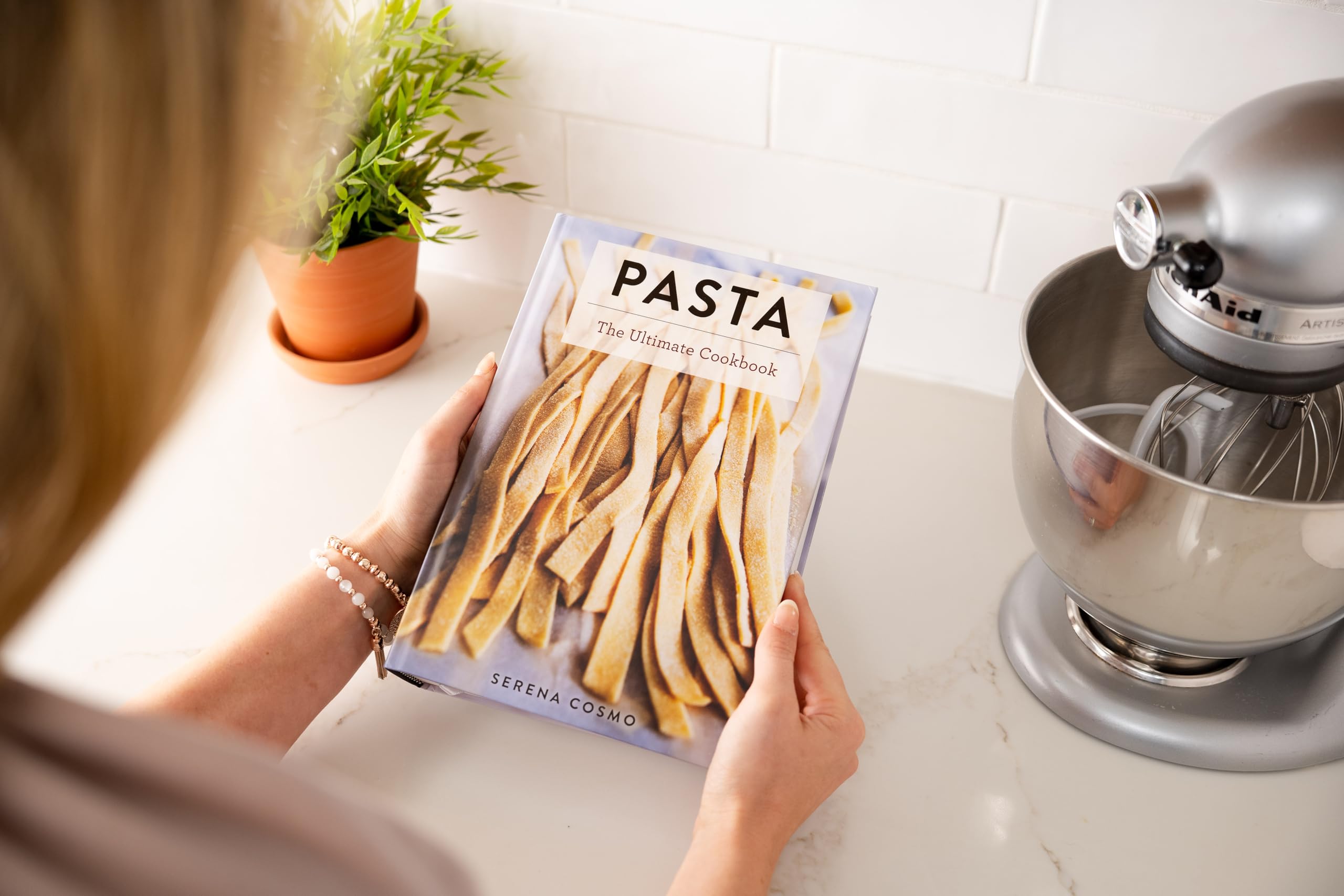 Pasta: The Ultimate Cookbook