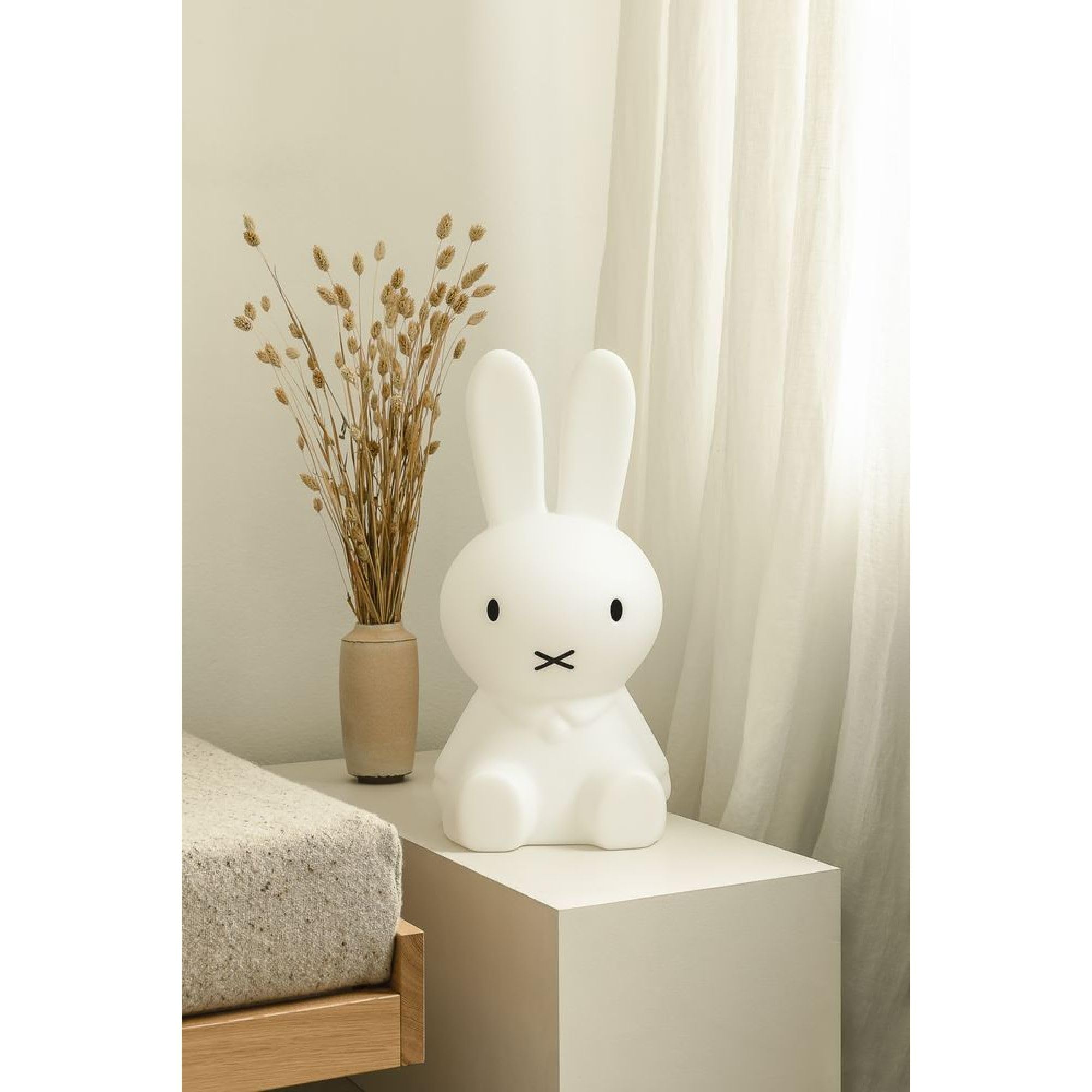 Lampe miffy lapin 50 cm star light blanc mr maria