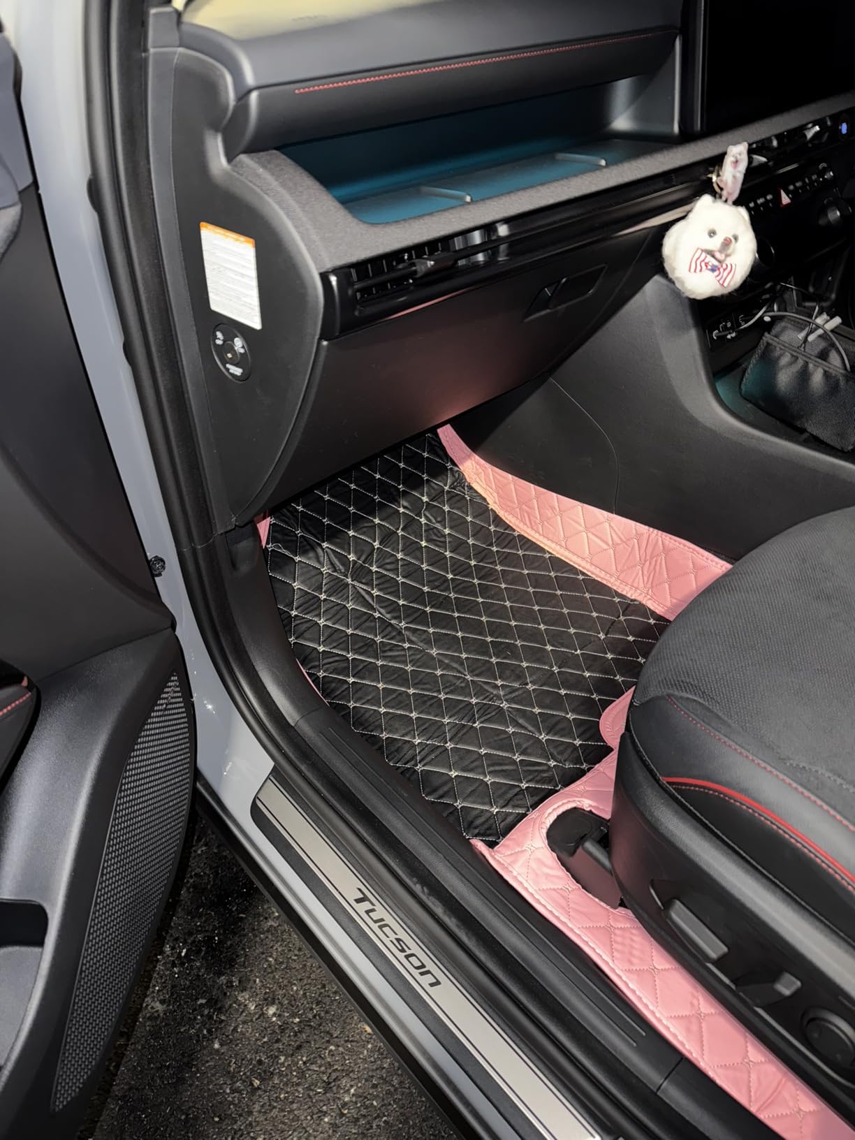 Black Car Mats With Pink Heart Heel Pad For Mercedes A/B/C/E Class, Coupe, CLC, CLK – Universal