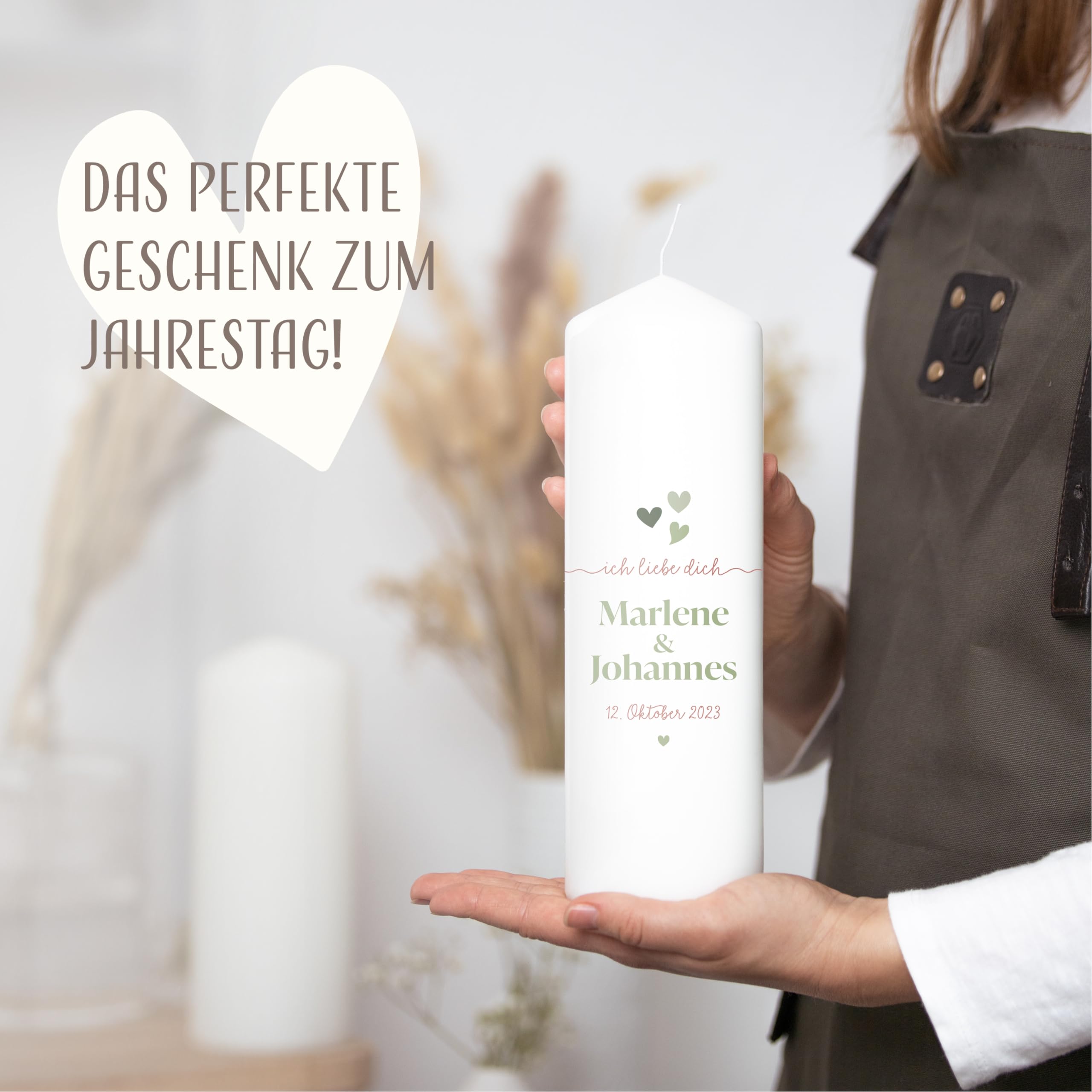 AMARI ® Personalisierte Jahrestagskerze - Ewige Liebe (002.07.10) H:25cm - Individuelle Kerze mit Namen & Aufschrift - Geschenk zum Jahrestag - Handgefertigt in Deutschland