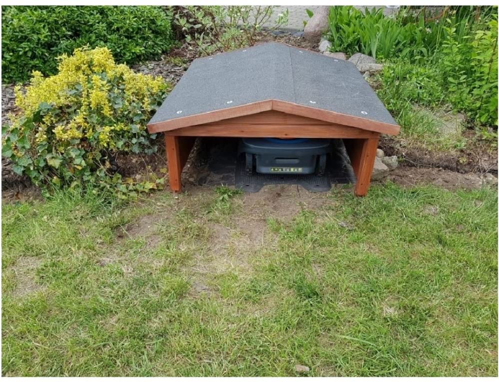 QLS Mähroboter Garage aus Kiefernholz 100 x 90 cm wetterfest Braun | Schützt Mähroboter vor Regen und Sonne, mit wasserabweisender Imprägnierung und Dach aus Teerpappe für den Außenbereich