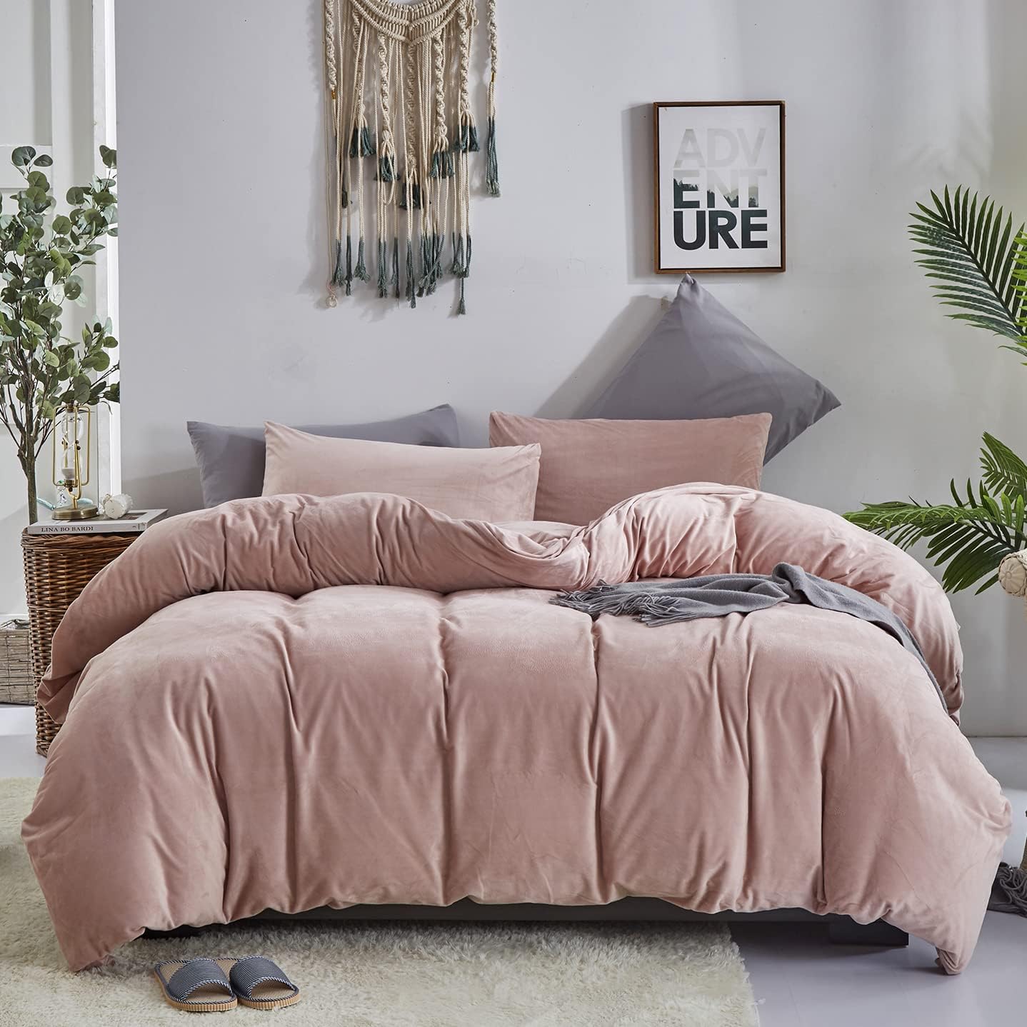 KAREVER Pink Velvet Comforter Set Queen Solid Blush Flannel Velvet Bedding Comforter Set All Pink Colour 3 PCs Shaggy Soft Warm and Durable Blush Flannel Blanket Queen - Image 6
