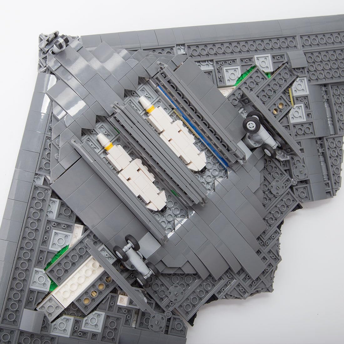 B-2 Strategischer Stealth-Bomber Kampfflugzeug-Flugzeug Klemmbausteine Bauklötze, 1:70 Militär B2 Spirit Bomber mit Waffen Set für Erwachsene-2063 Teile, Entworfen von DarthDesigner