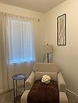 Review Image by Kai’s Home & Style Finds