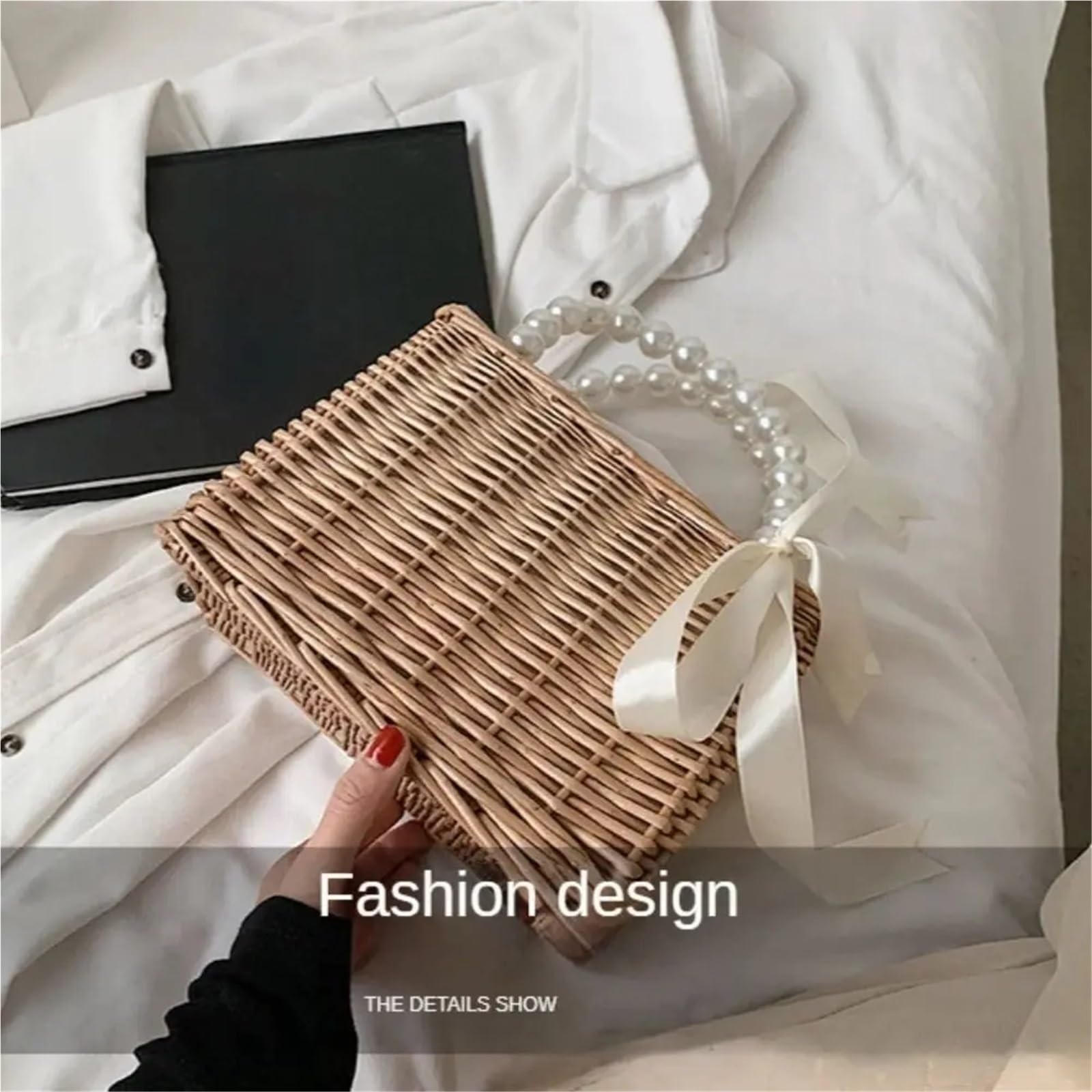 Bolsos de mano de paja con mango de perlas de verano