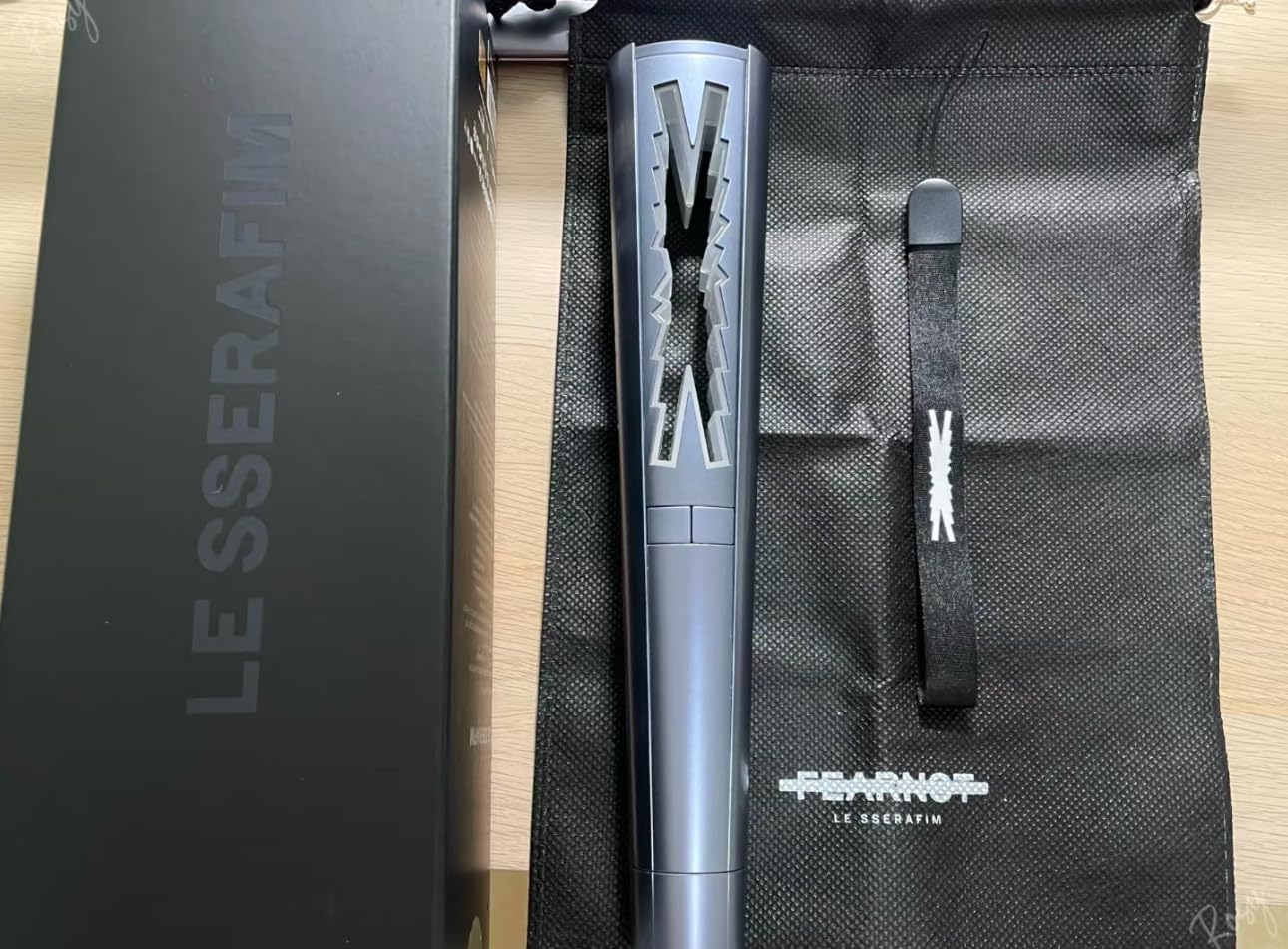 LE SSERAFIM Lightstick Ufficiale con Bluetooth Contral e, Adatto per I Fan Le SSERAFIM, Compleanno, Xma