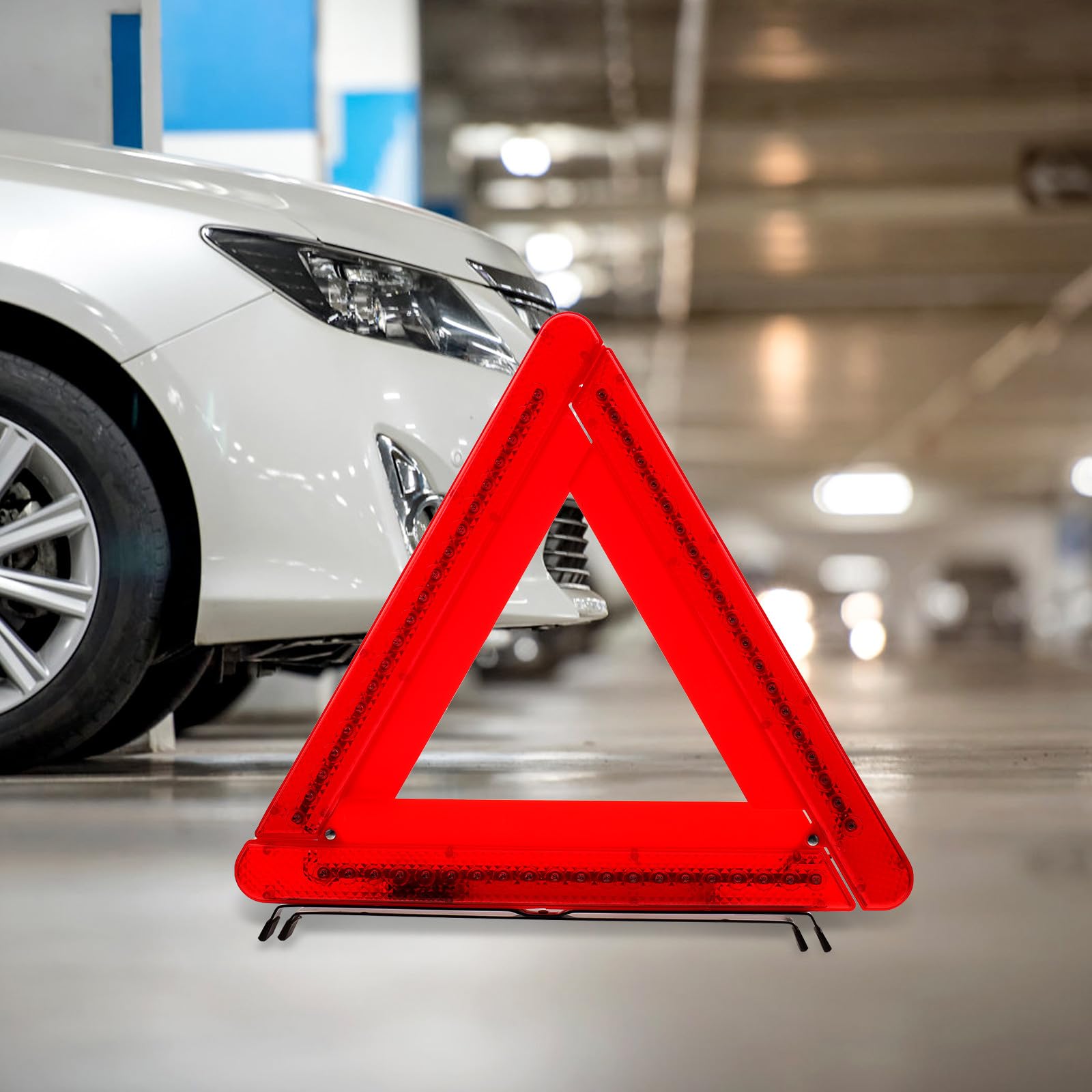 Hemobllo Triangolo di Pericolo LED Rosso Abs Pieghevole per Auto | Spazio Ridotto, Batterie 3 X Aa Non Incluse, Struttura Robusta e Formato Triangolare