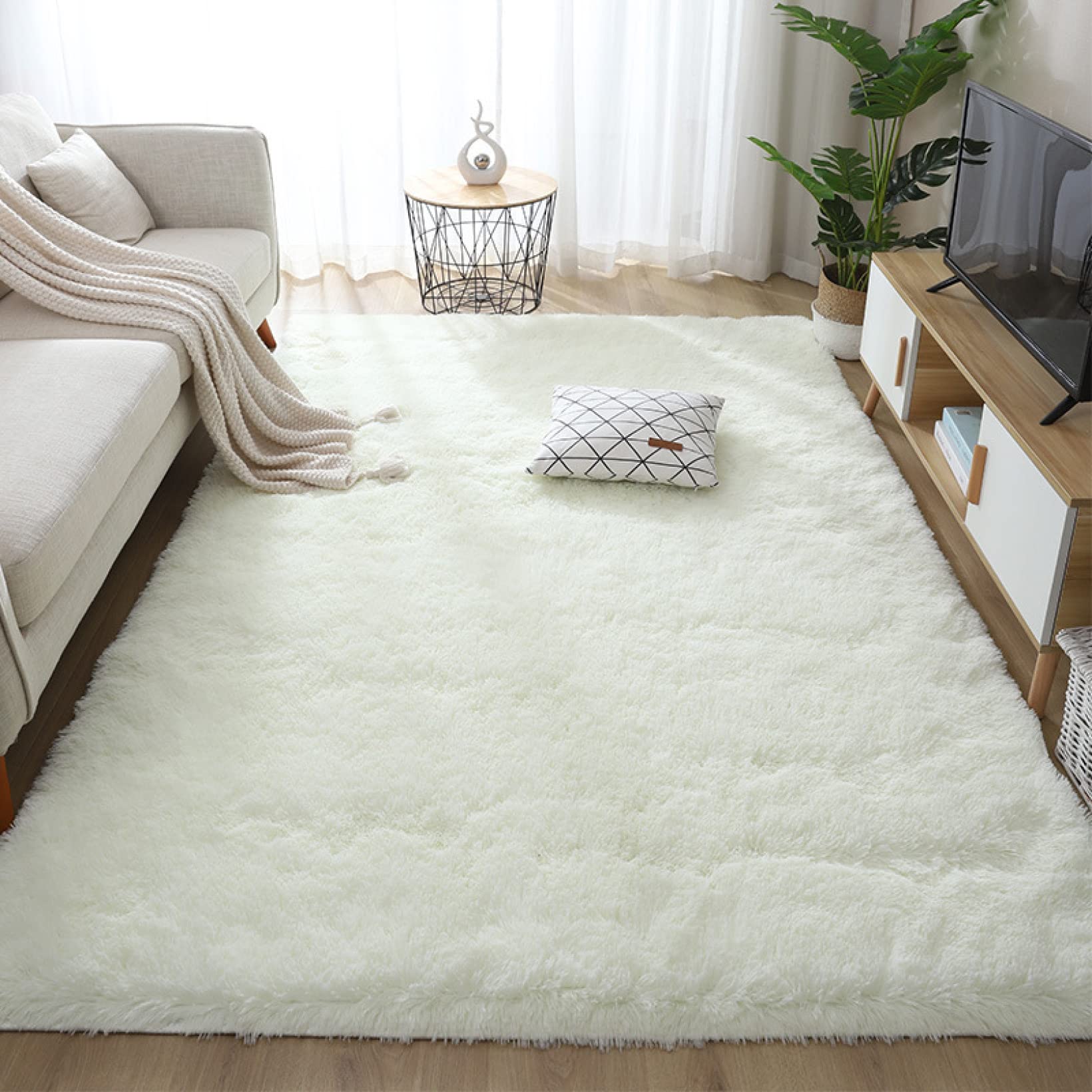 Amazon｜カーペット ラグマット 滑り止め付ラグ 120*200cm 洗えるラグ