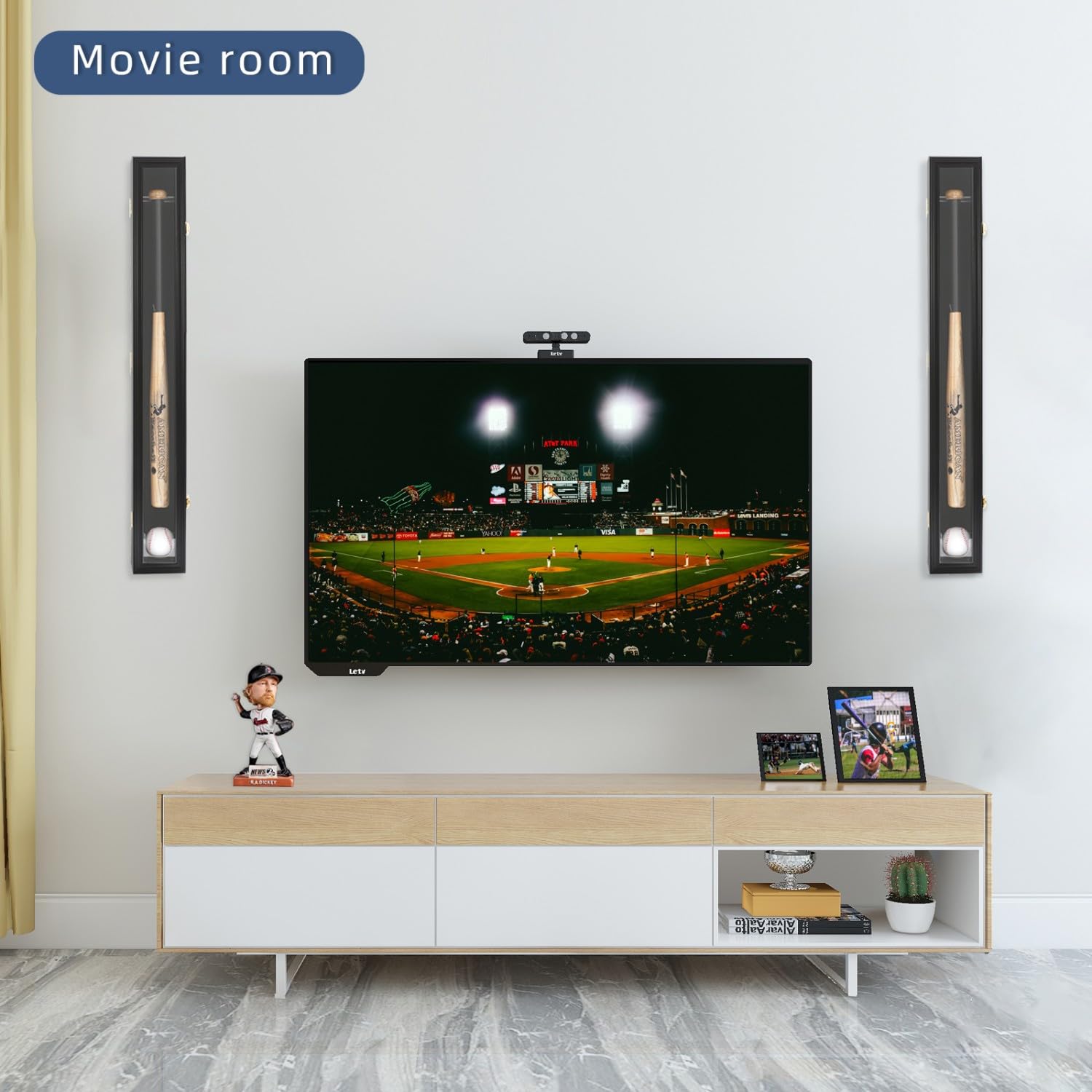 Baseballschläger-Vitrine mit Holzrahmen, transparenter Acryltür, Halterung und Ablage, wandmontierbarer Schattenkasten mit 98 % UV-Schutz
