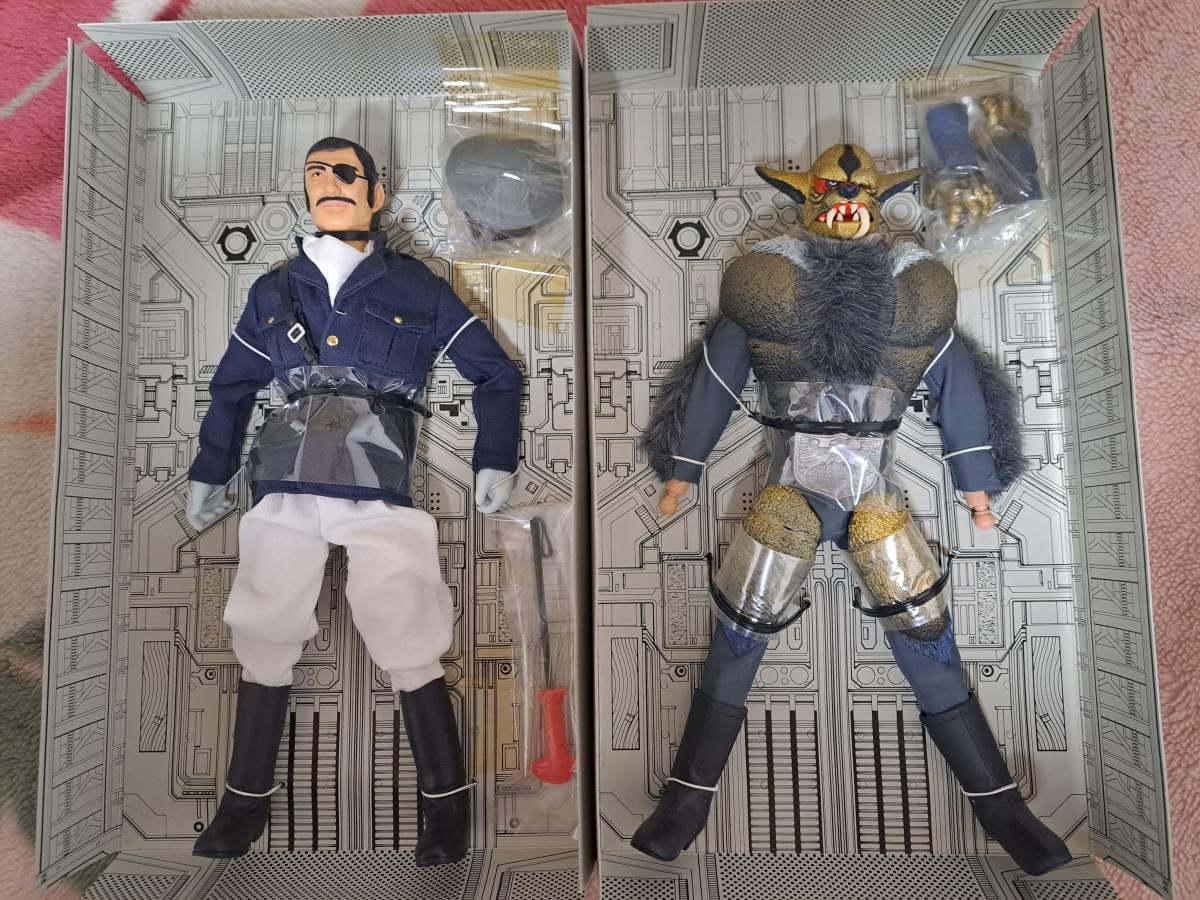 Amazon.co.jp: メディコム トイ ゾル大佐&狼男 2体セット : おもちゃ