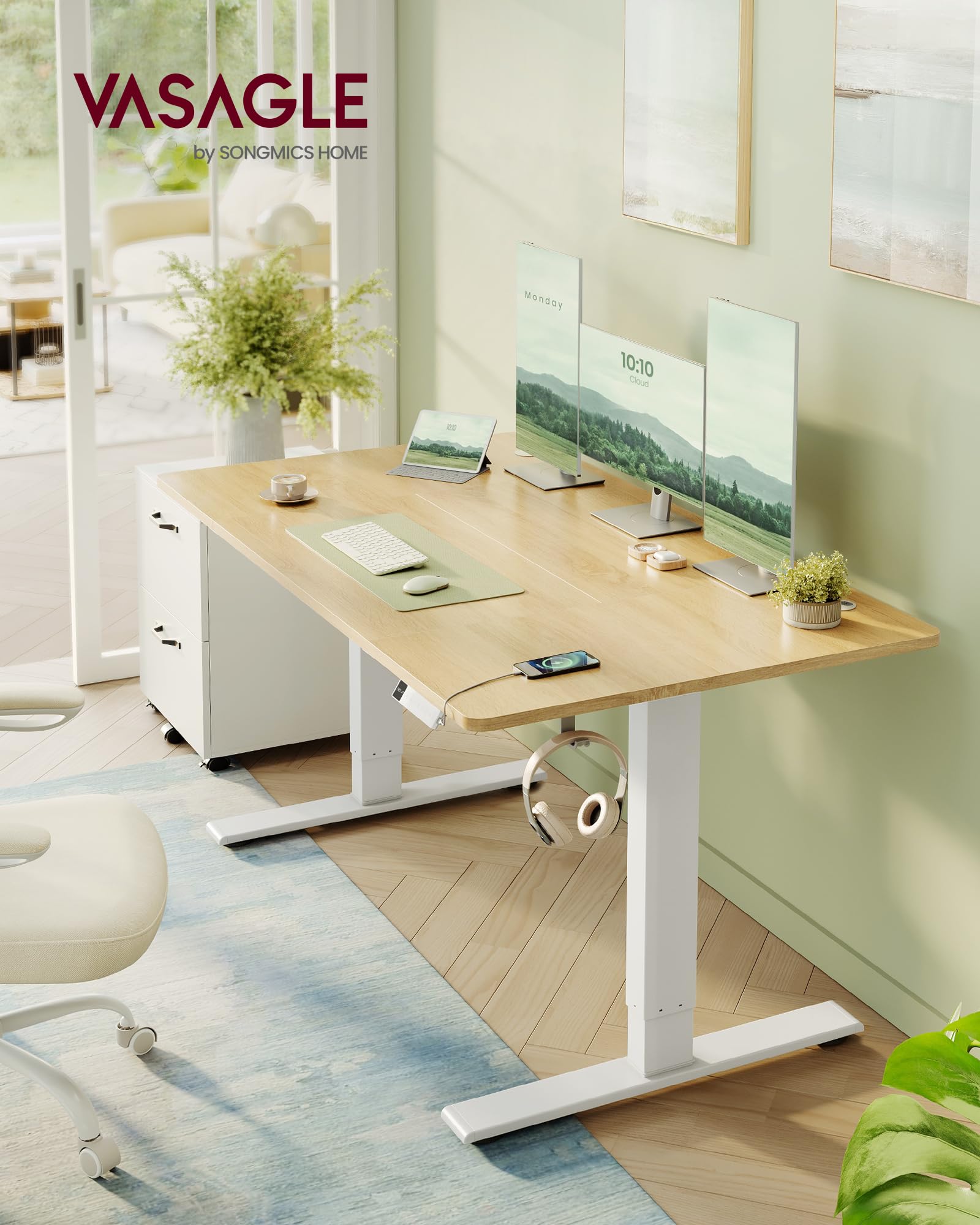 VASAGLE Scrivania Regolabile in Altezza, 140 x 80 cm, Porta USB-C, Mensola per Ciabatta Elettrica, Promemoria per Sedentarietà, 3 Tasti di Memoria, per Ufficio, Rovere Dorato LSD144YA02