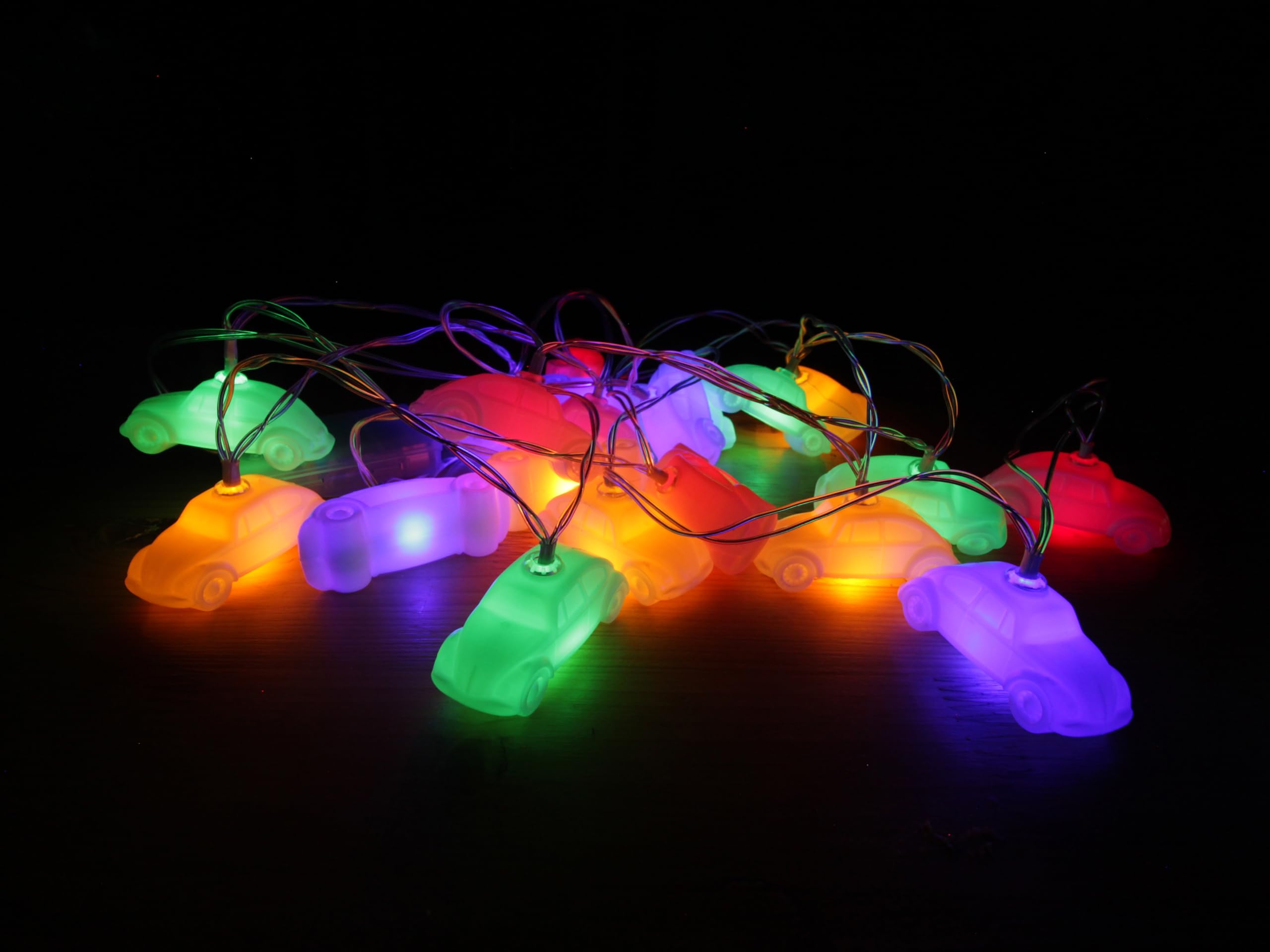 BRISA VW Collection - Stylish ambience Volkswagen Beetle Battery Light Chain for Parties, Children's Rooms, workshops & Events (for Indoor use/3m/20 x LED/USB-C)