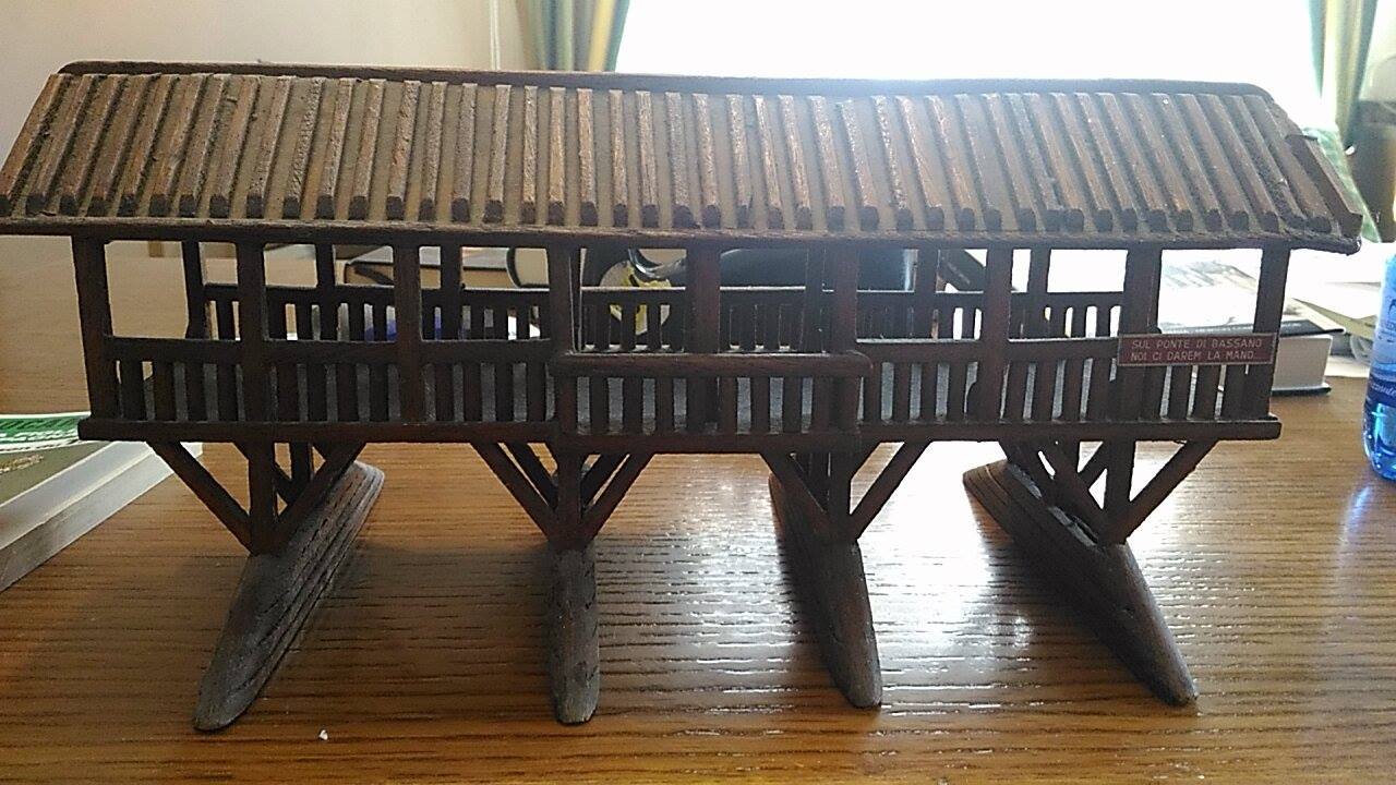Modellino in legno del ponte di Bassano fatto a mano