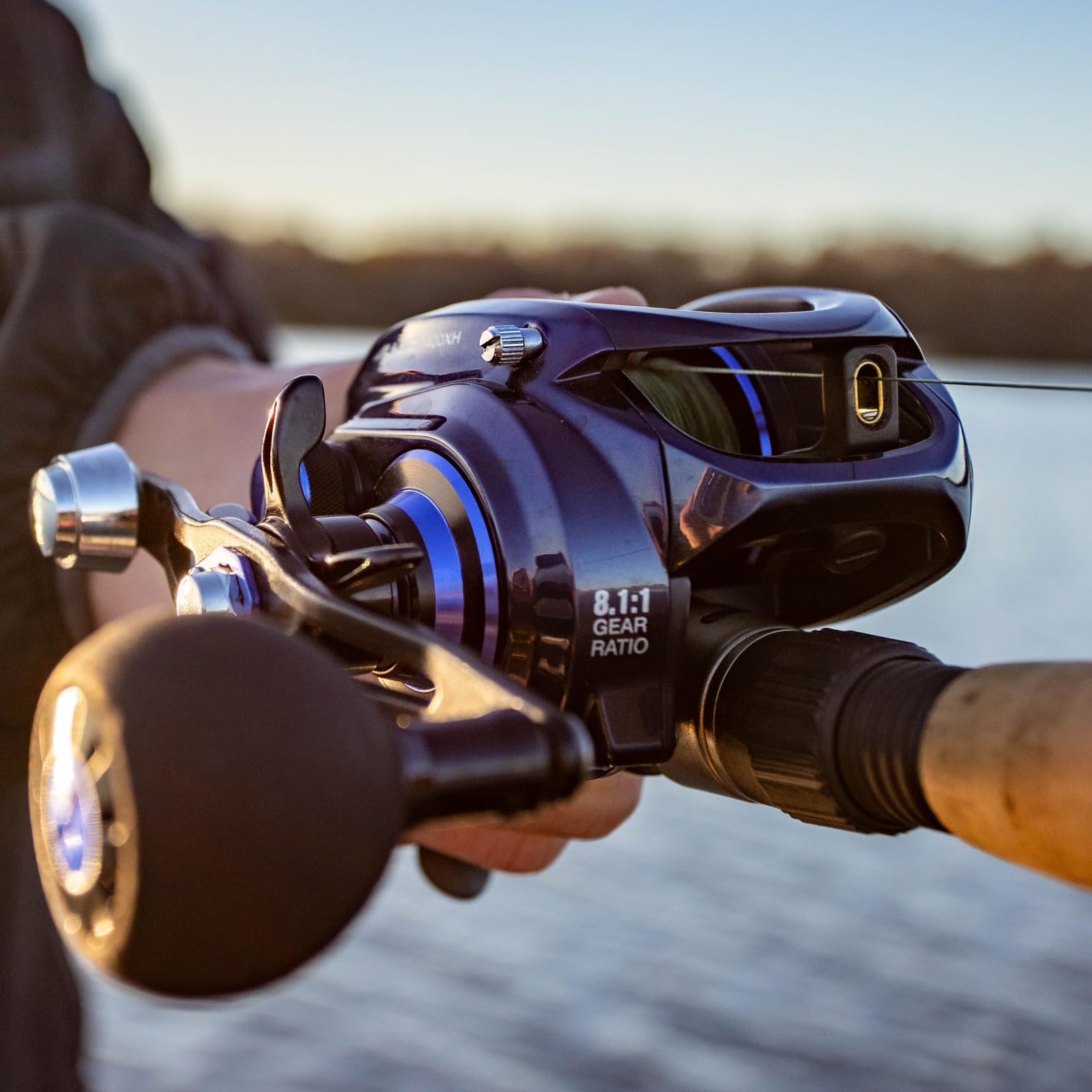 Piscifun Alijoz kołowrotek wędkarski 400 Baitcaster, 17,2 kg Max Drag rama ze stopu aluminium, kołowrotek do odlewania przynęty, dostępny w przełożeniu 6,6:1/8,1:1, niskoprofilowy kołowrotek do