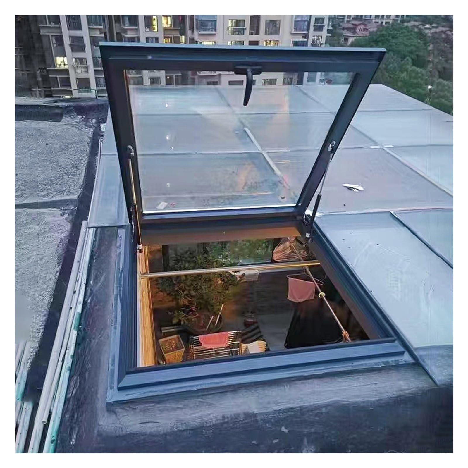 Aluminiowe okno dachowe do płaskich dachów – wielokątne oglądanie (400 x 400 mm, 600 x 600 mm, 900 x 900 mm) i konstrukcja studni świetlnej (600 x 750 mm) do pomieszczeń słonecznych i dachów