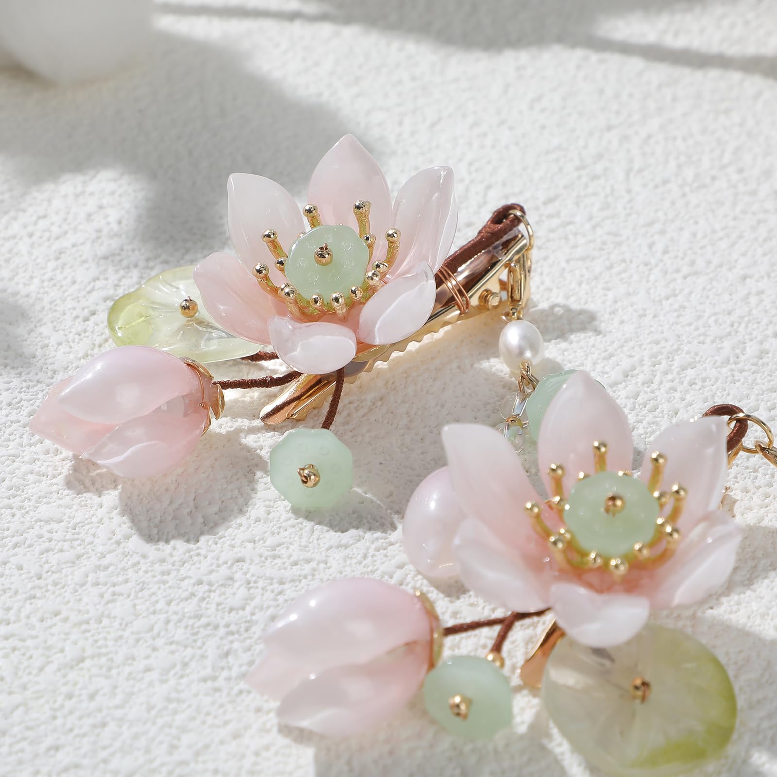 HANDMADE Elegant Pink and White Beaded Hair Accessory Pink & White Beaded Hair Clip - Handmade Aesthetic Jewelry  main image 3