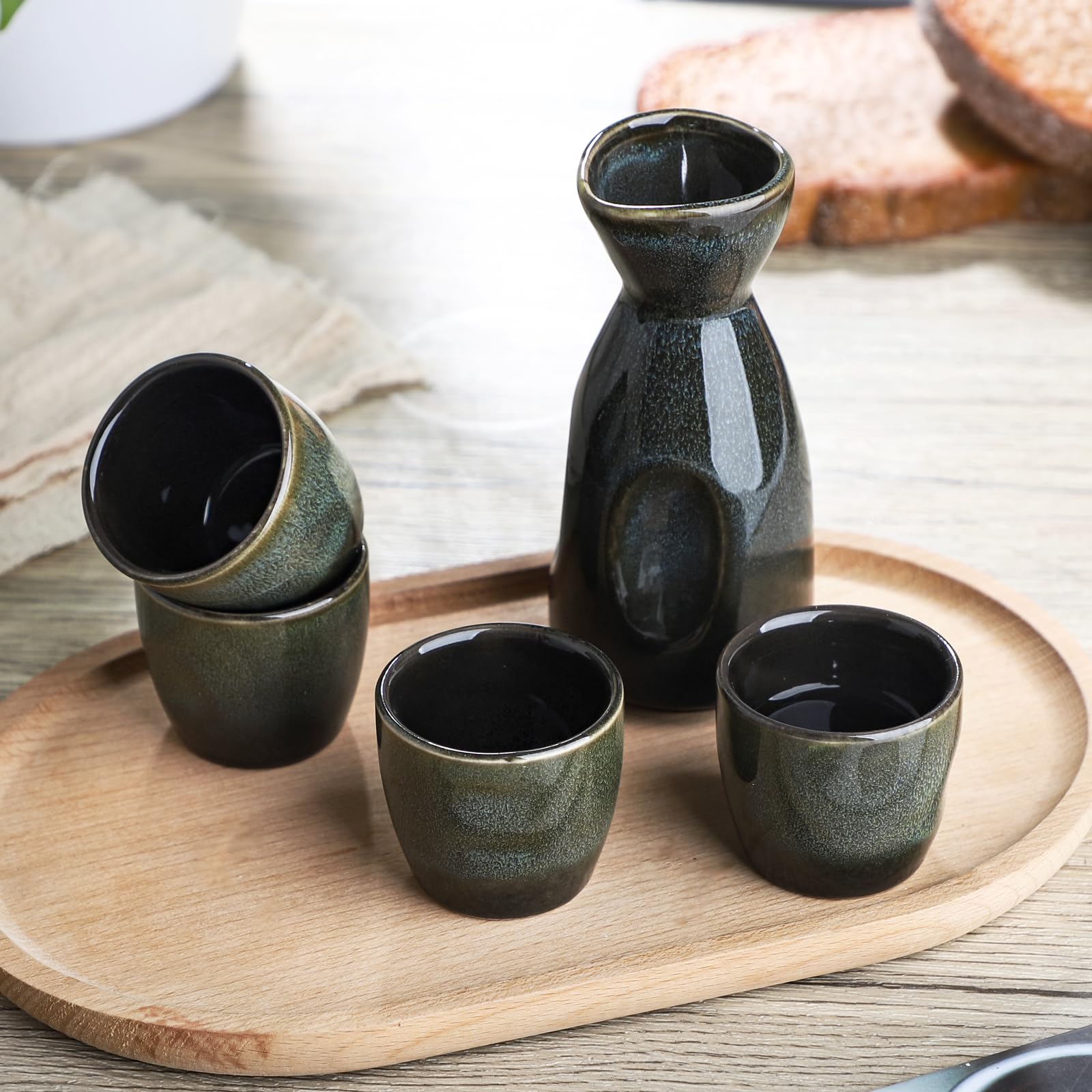 Lot de 1 pot à saké en céramique pour chauffe-liqueur et 4 gobelets à saké (vert noir)