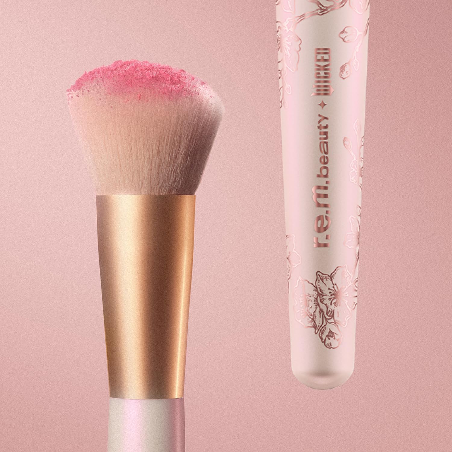 Amazon.com: r.e.m. beauty by ariana grande Makeup Brush | Vegan
