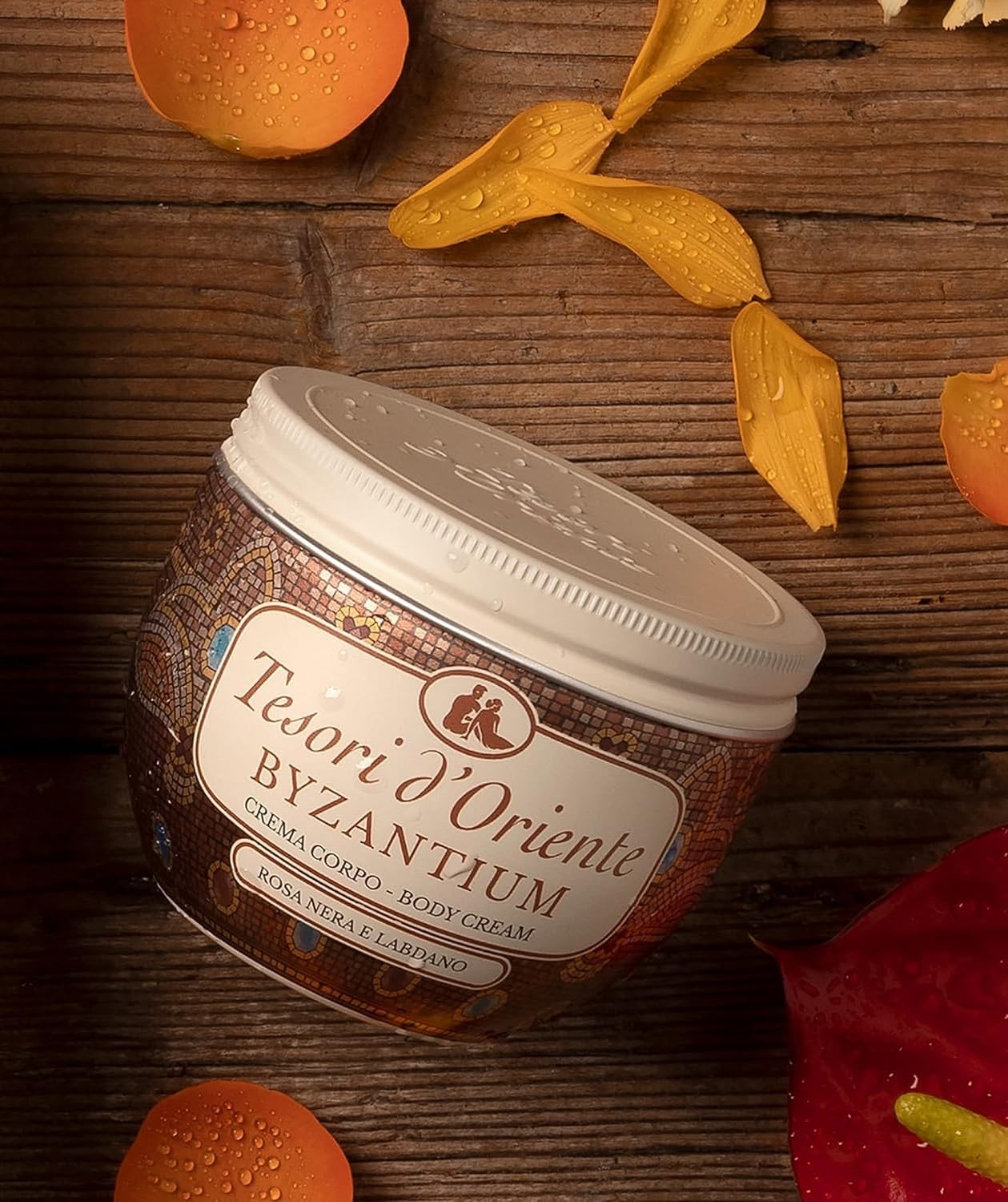 Tesori d'Oriente Crema Corpo Byzantium, 12 Stück Körpercreme, schwarze Rose und Ladanum, 300 ml + 1 Packung gratis Felce Azzurra Talk im Beutel, 100 g