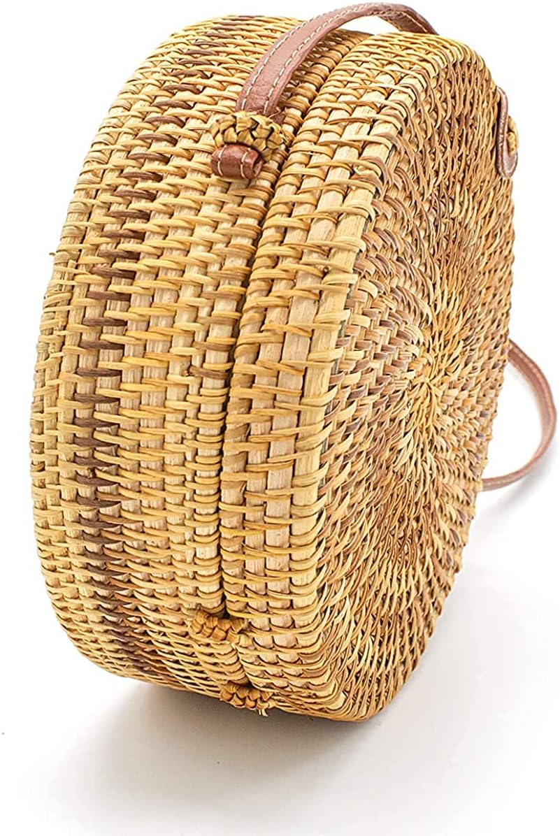Handwoven Round Rattan Bag Women Beach Straw Crossbody Bag Chic Shoulder Bag with Leather Strap