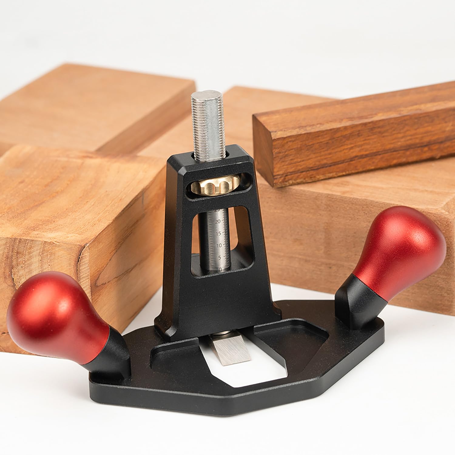 Rabot à Main,Rabots à Bois Ajustables Et Durables,Rabots à Bois Manuels pour Le Travail Du Bois,La Coupe,Le Rabotage Et Le Lissage Des Surfaces(Noir)