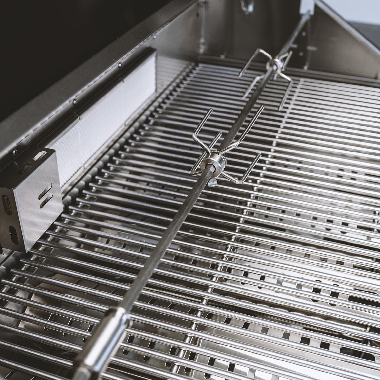 GORILLER® Blackback S10 grill gazowy z dodatkową powierzchnią roboczą i miejscem do przechowywania, stal nierdzewna, czarny