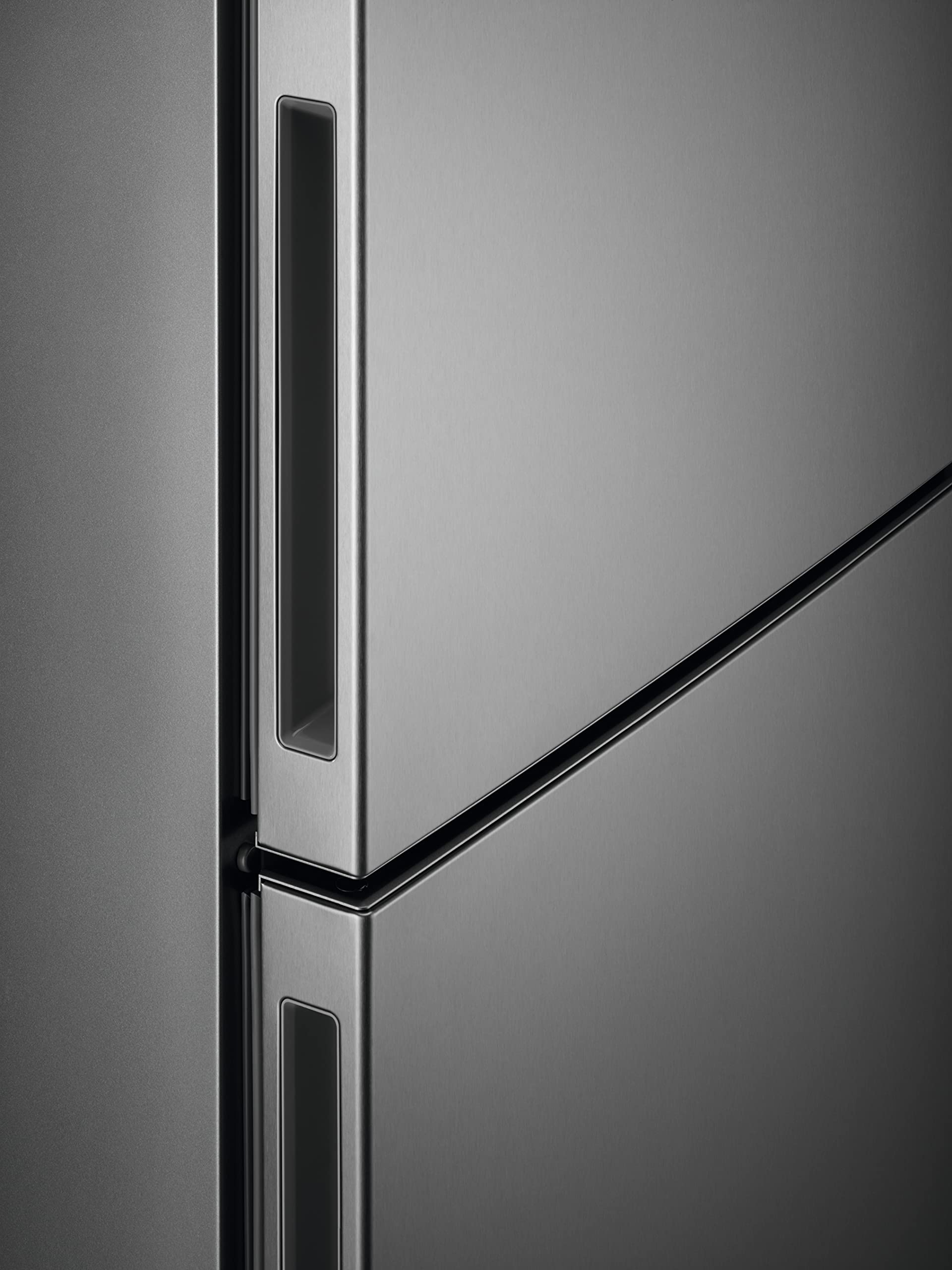 Electrolux Frigocongelatore Twintech Total No Frost MultiSpace, 230 lt, LNT5MF32U0