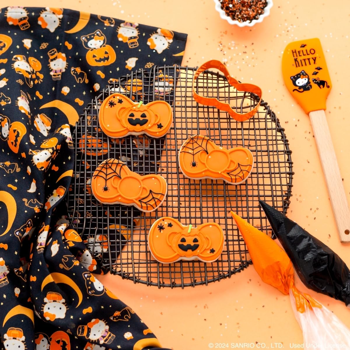 Amazon.com: Handstand Kitchen Hello Kitty Halloween Signature Bow