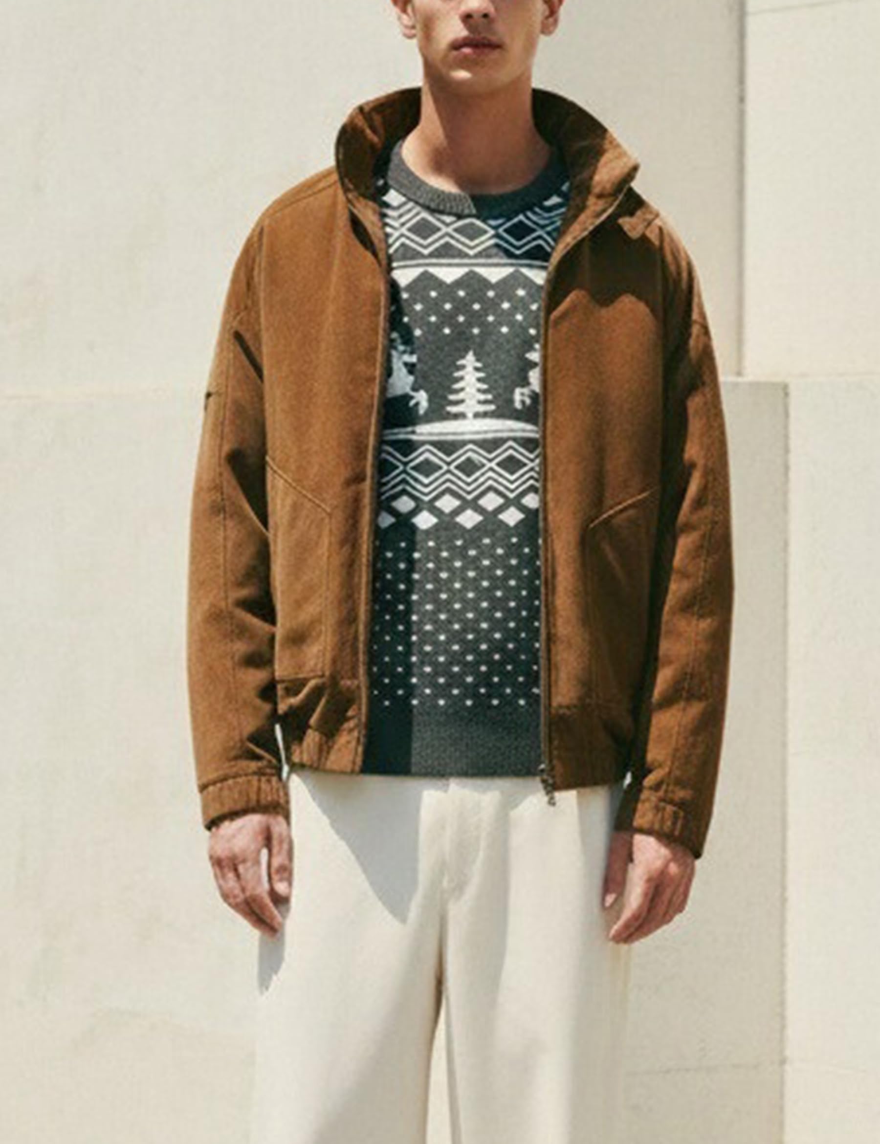 Pull de Noël Homme en Maille Motif Renne | Motif renne et sapin, col rond et manches longues pour les fêtes, les soirées d’hiver et les cadeaux de Noël.