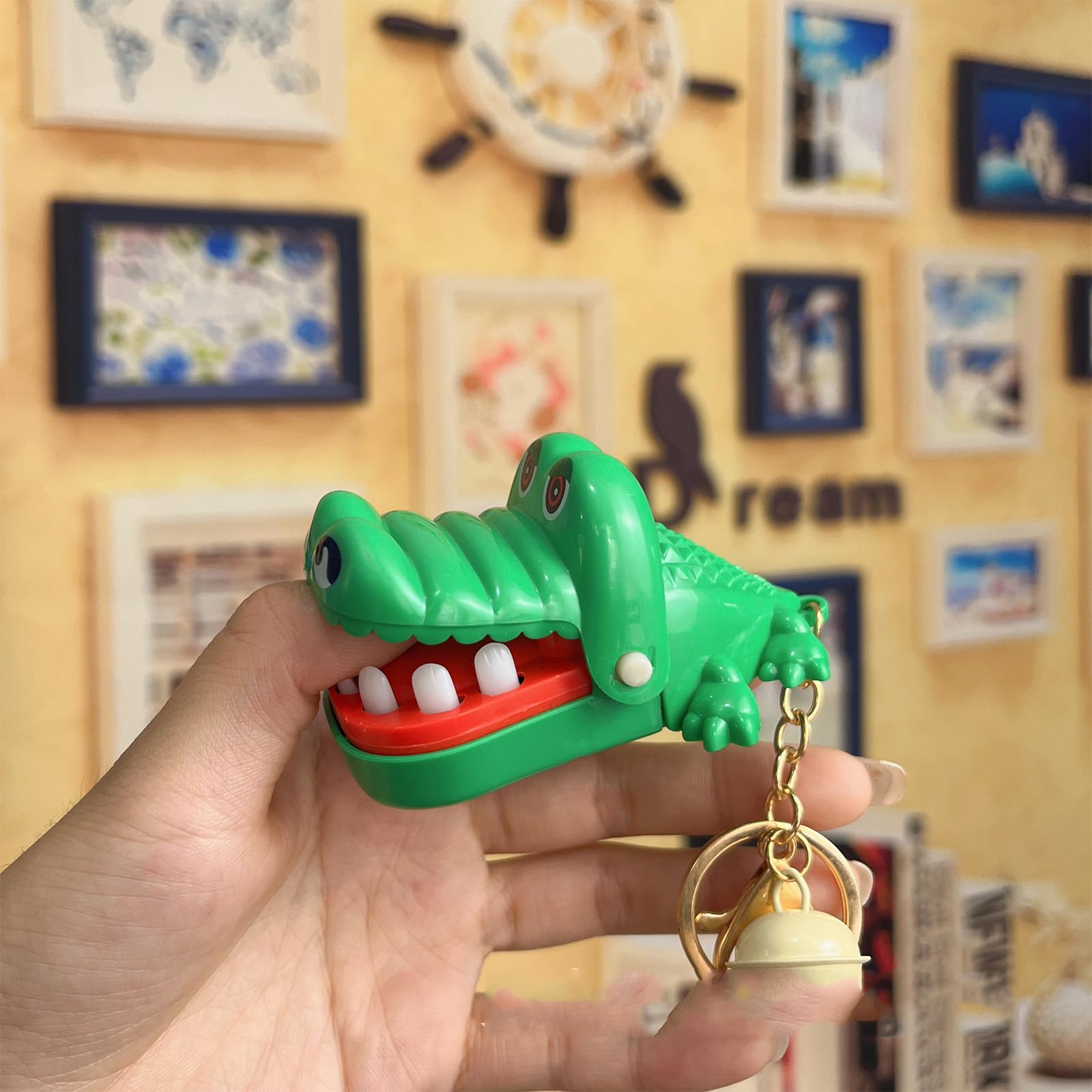 Amazon.co.jp: 手噛みサメ おもちゃ ワニワニパニックおもちゃ
