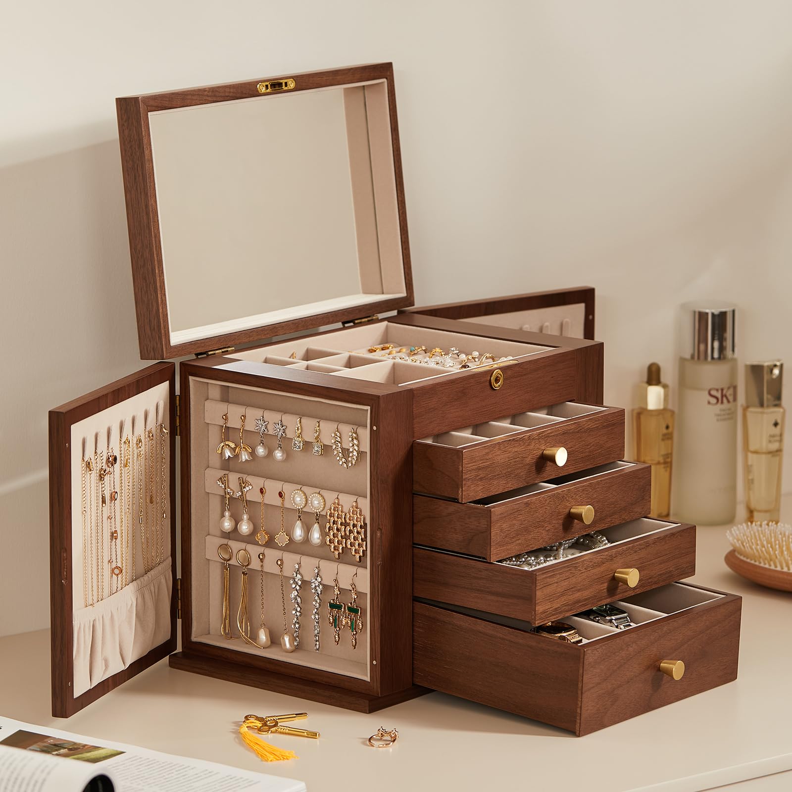 Schmuckkästchen aus Walnussholz für Damen mit Schloss, 5 Fächer | Schlichte klassische Formgebung mit viel Platz für gängigen Damenschmuck, Geschenk für Frauen