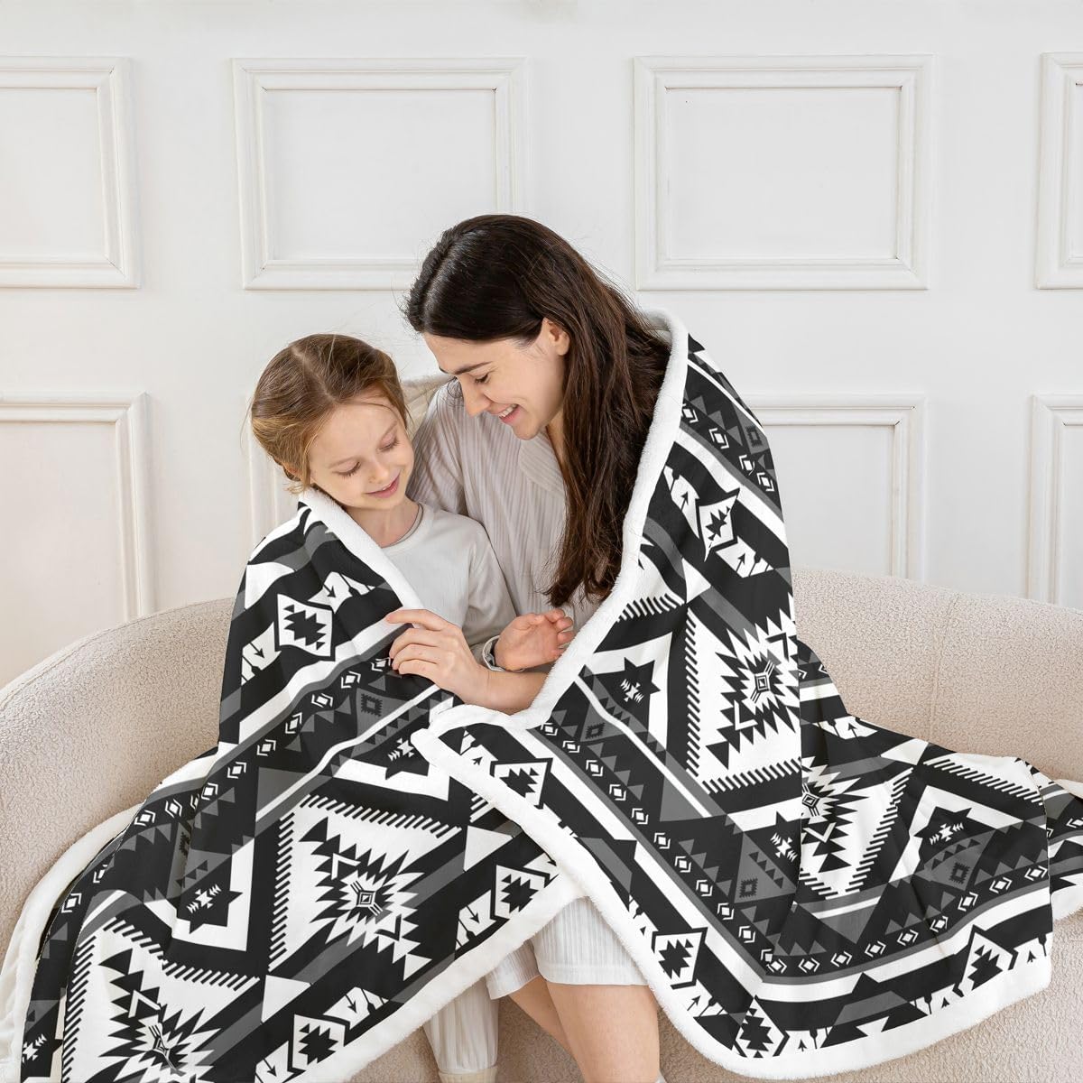 Feelyou Western Sherpa Throw Blanket for Couch Southwestern Aztec Super Soft Cozy Fleece Geometric Vintage Blanket for Winter, Plush Throw Boho Tribal Throw 50"x60" Black and White All Season