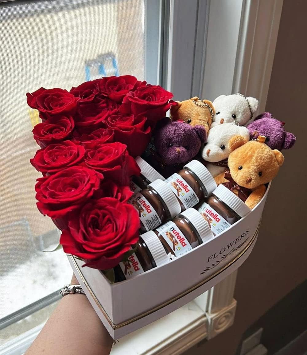 UNIKPACKAGING Set of 3, Heart Shaped Flower/Gift Boxes (White) - Image 4