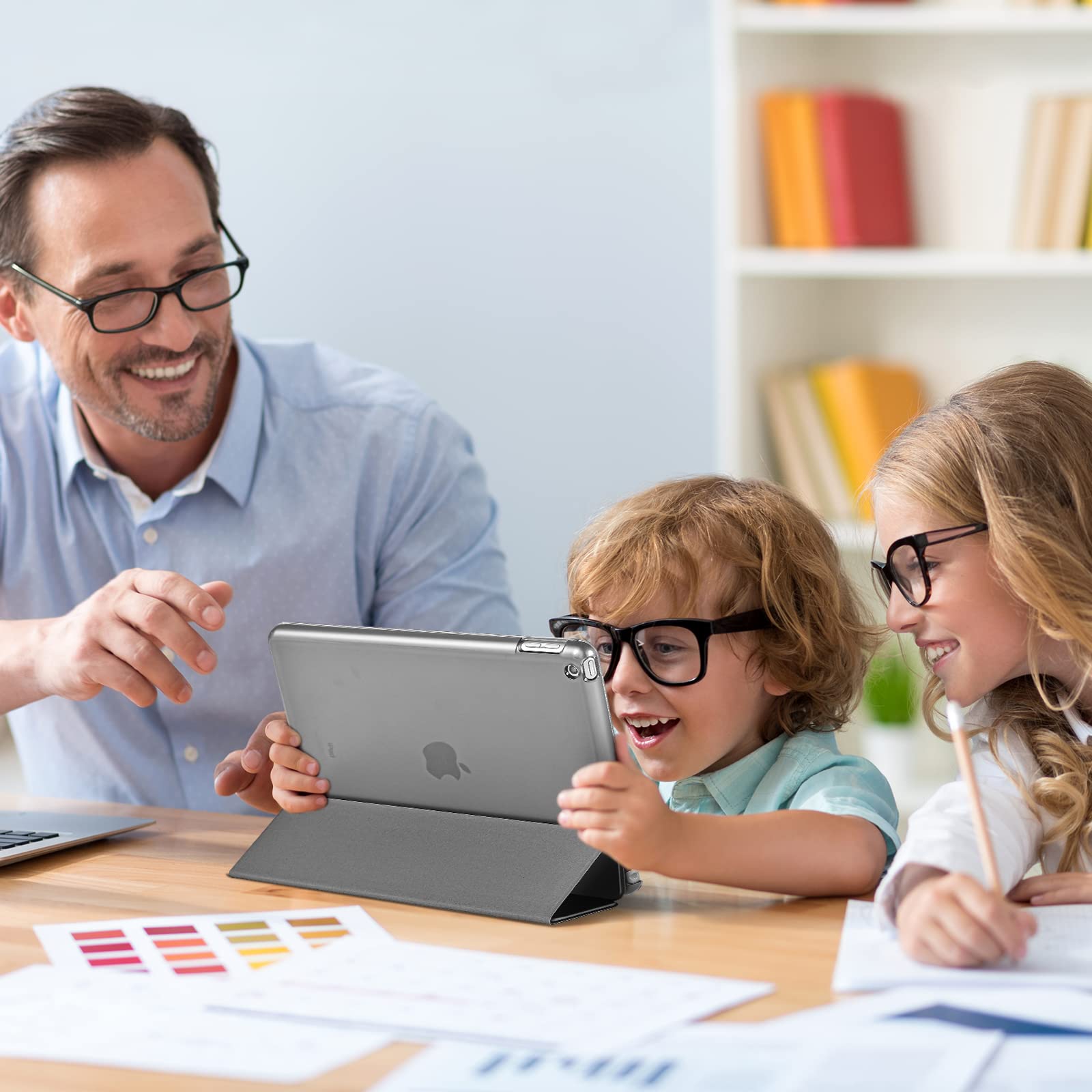 ProCase Cover per iPad 9 2021/8 2020/7 2019/iPad 10.2” Custodia[A2602 A2603 A2604 A2605 A2270 A2428 A2429 A2430 A2197 A2198 A2200], Smart Cover Sottile Leggero Traslucida Smerigliata -Metallica