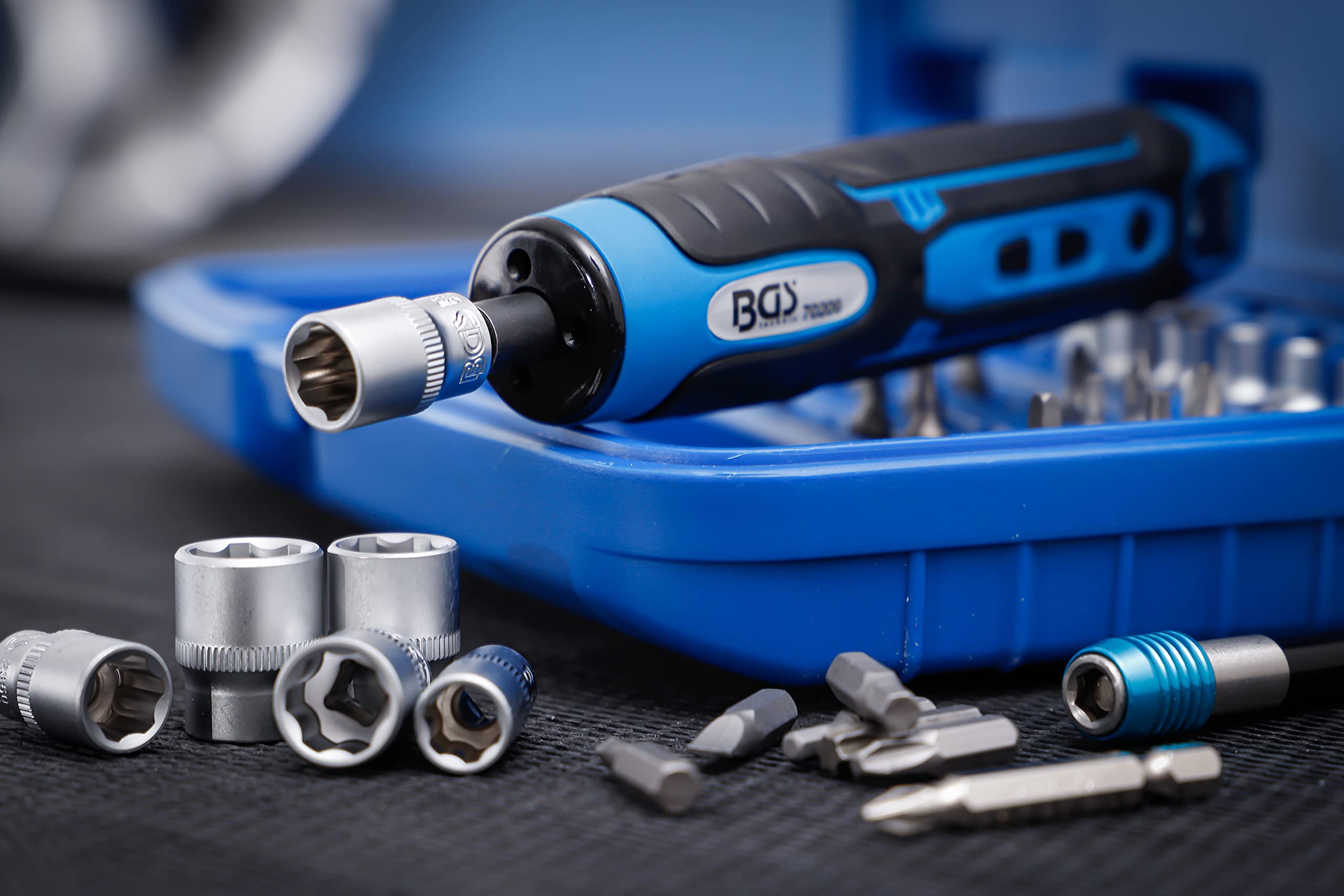 BGS 70209 | Cacciavite a batteria | inclusi serie di bussole e inserti | 41 pz.