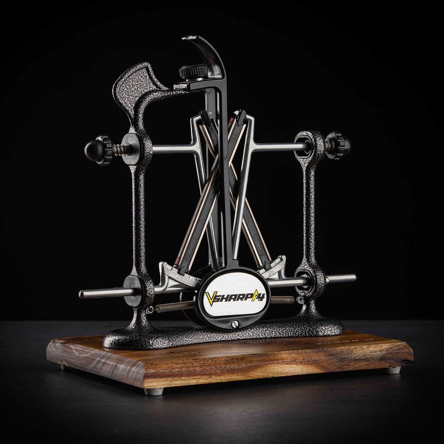 Warthog Sharpeners V-Sharp A4 ELITE Messerschärfer Anthrazit, mit 4 verschiedenen Schleifwinkel – hochwertigem Holzstandfuß - Messerschleifer für Jagdmesser, Küchenmesser, Schnitzmesser, uvm.