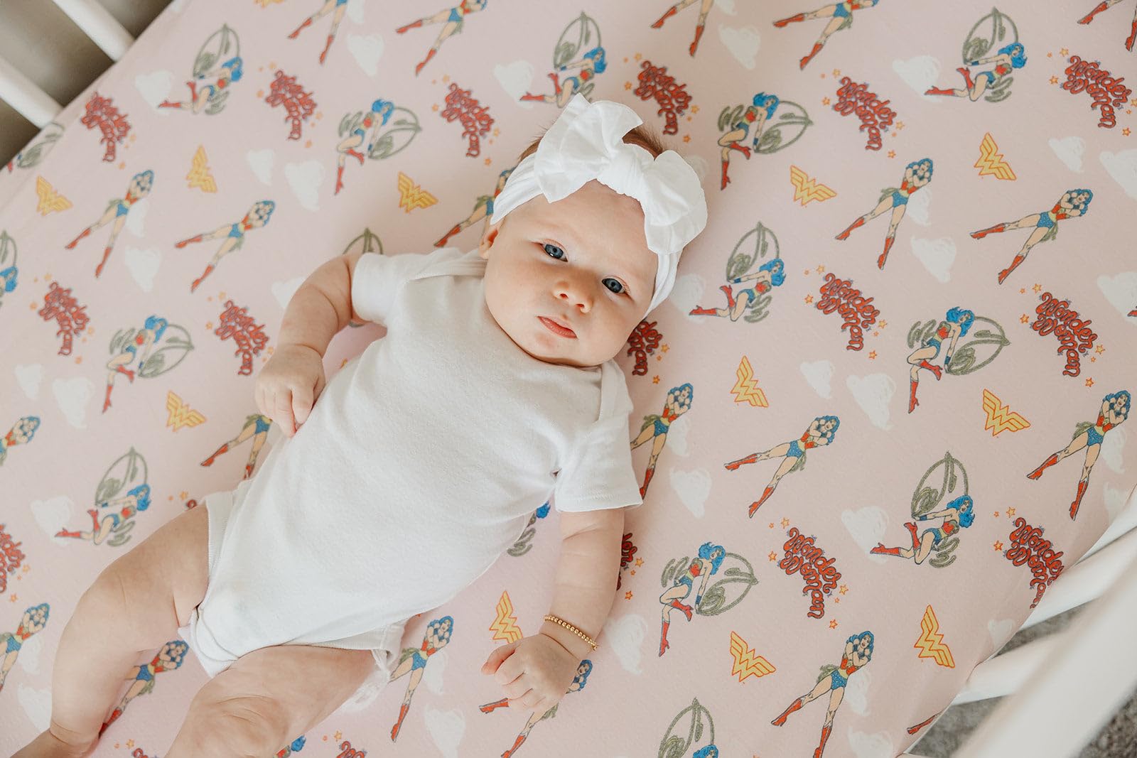 Copper Pearl Premium Strick-Bettlaken für Jungen und Mädchen, atmungsaktiv und weich, Spannbettlaken für Standard-Baby-Matratzen, Kinderbettlaken für Baby-Wunschliste oder Duschgeschenk, Wonder Woman™