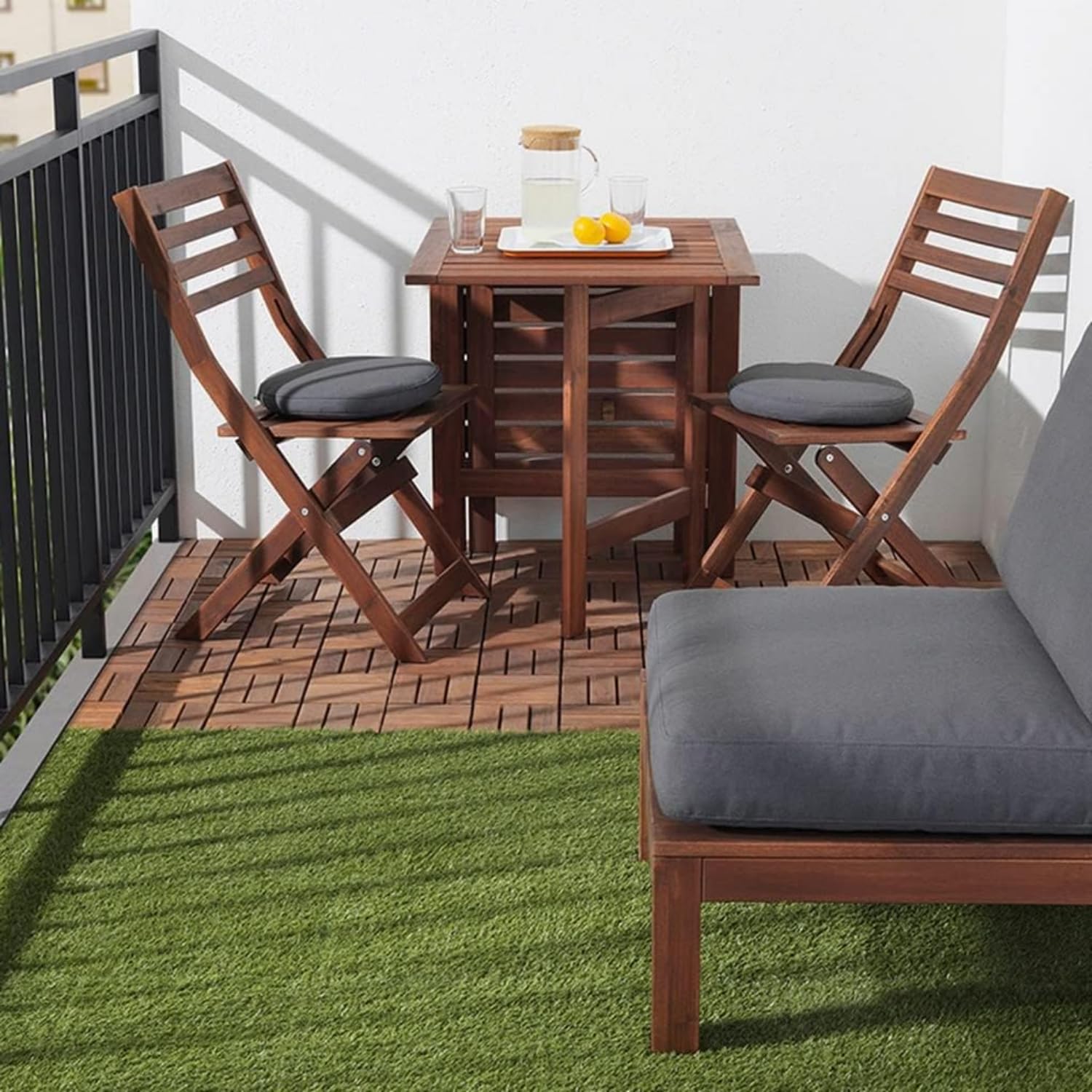 Piastrelle Erba Sintetica Esterno Interno Set da 10 Prato Artificiale Incastro Drenaggio Acqua 30 x 30 x 2,3 cm Realistico Pavimento Morbido Terrazza Patio Giardino Balcone Bordo Piscina