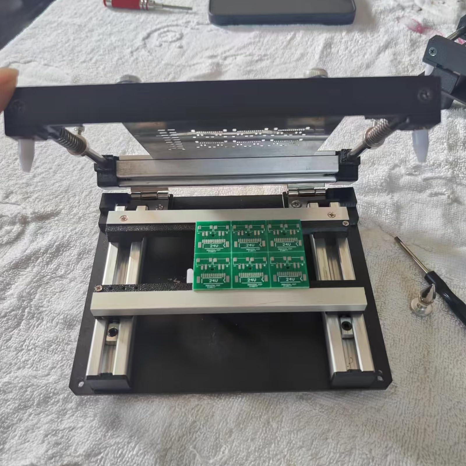 EstacióN de ImpresióN de Pantalla PequeñA,Mesa de ImpresióN de Pasta de Soldadura de Malla De Acero SMT,Impresora de Plantillas PCB con Grosor Ajustable,Mini Mesa de SerigrafíA Manual(Size:10*10cm)
